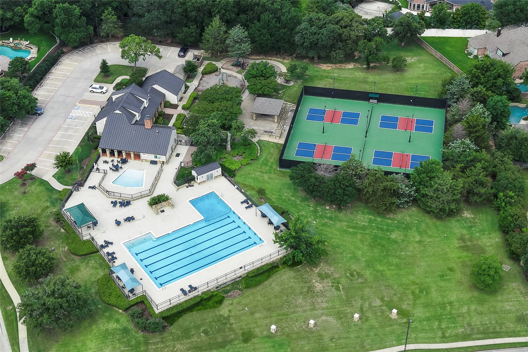 Single Family Residence For Sale in Tarrant County , 622 Regency Crossing, Southlake, Texas 76092, 3 Bedroom, 3 Bathroom, 2 Garage spaces, 3,225 Sqft, built in 1997, mls#21214016, Real Estate Agent in Southlake, Homes For Sale in Tarrant county, Homes For Sale in Southlake, Realtor in Southlake Texas, Real Estate Brokerage Independent Realty Texas, Luminita Cordes Realtor