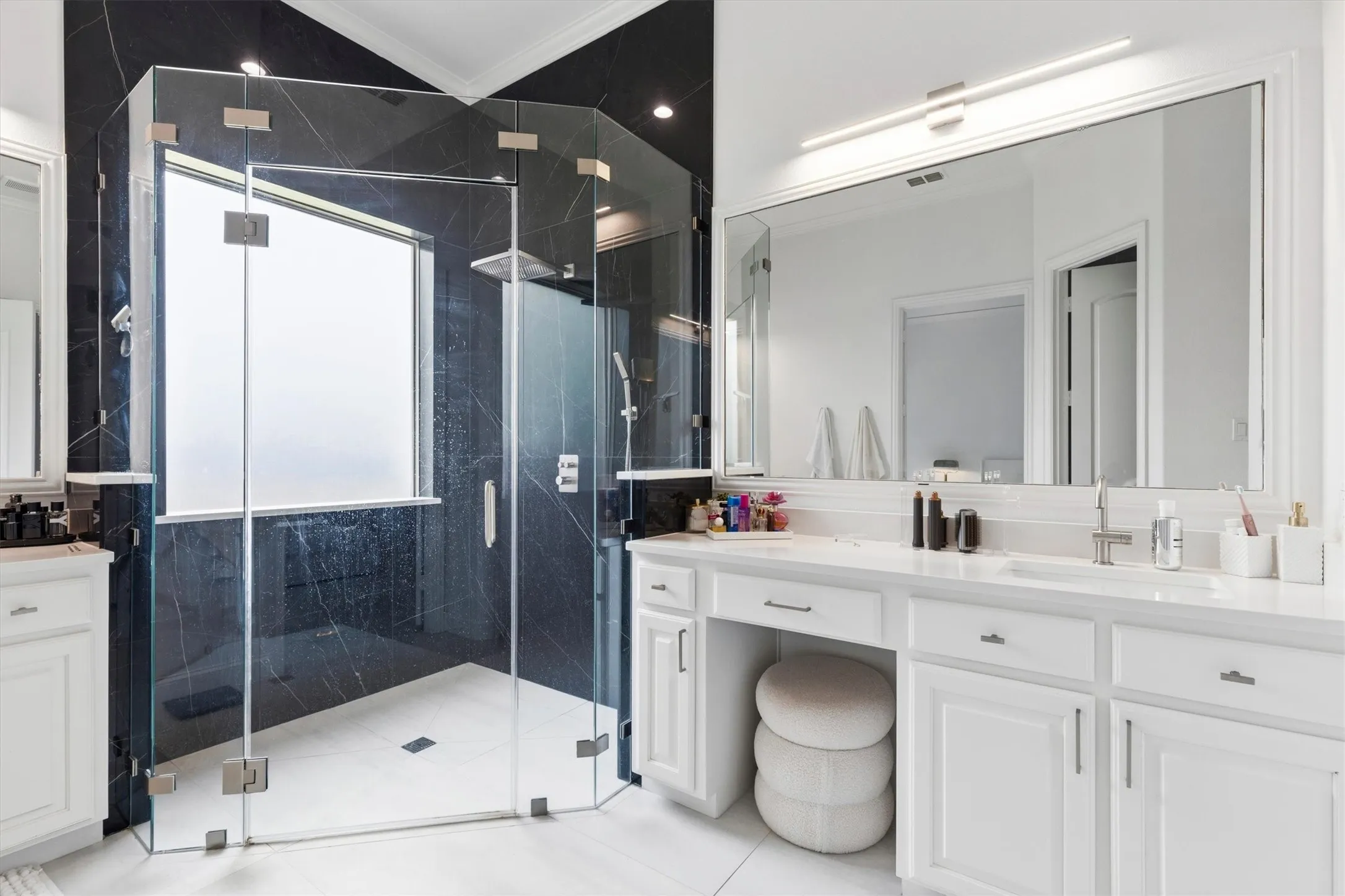 Single Family Residence For Sale in Denton County , 4311 Verde Lane, Frisco, Texas 75034, 4 Bedroom, 3 Bathroom, 2 Garage spaces, 3,371 Sqft, built in 2013, mls#21293001, Real Estate Agent in Frisco, Homes For Sale in Denton county, Homes For Sale in Frisco, Realtor in Frisco Texas, Real Estate Brokerage Independent Realty Texas, Luminita Cordes Realtor