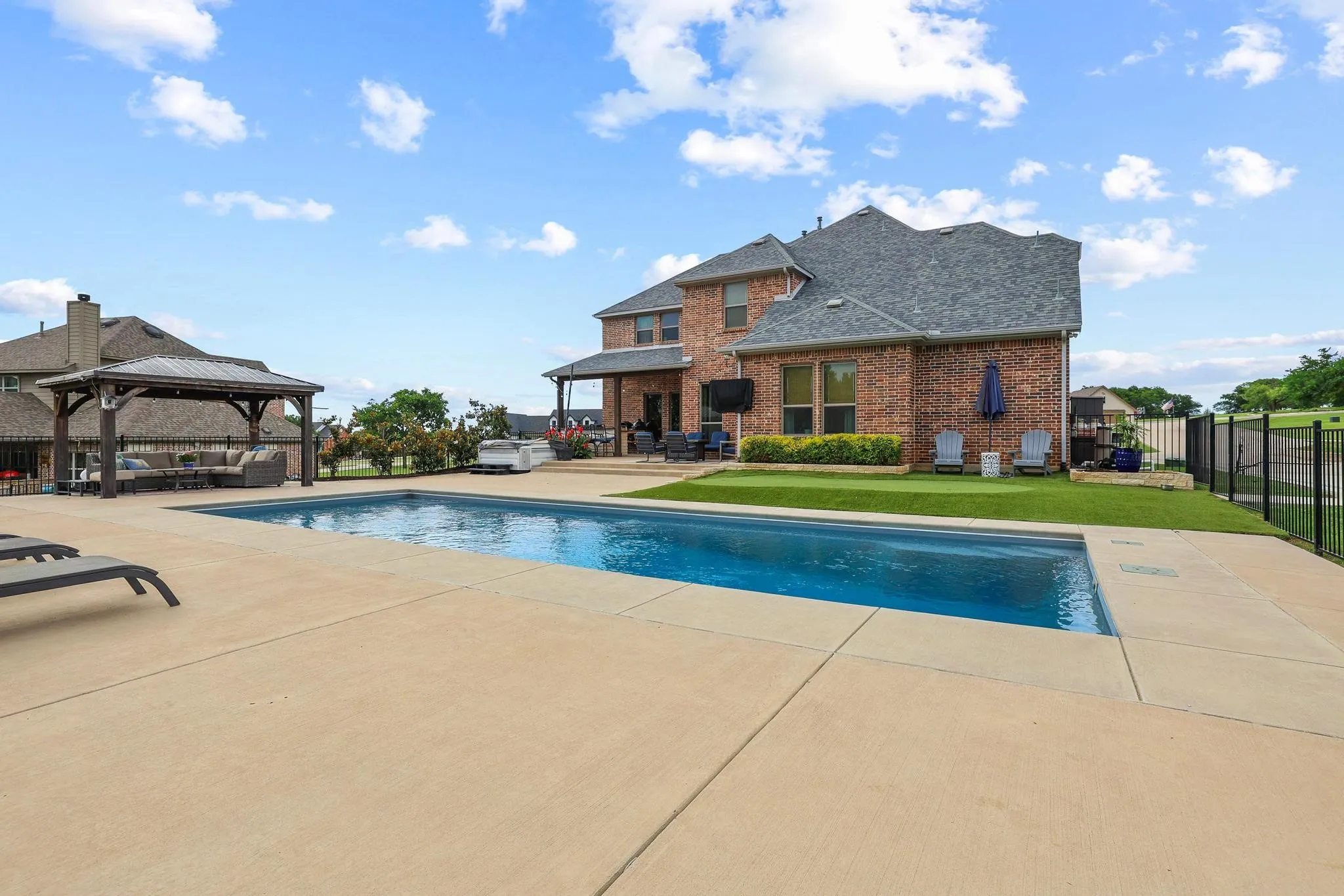 Single Family Residence For Sale in Grayson County , 107 Whispering Winds Drive, Gunter, Texas 75058, 5 Bedroom, 4 Bathroom, 3 Garage spaces, 3,642 Sqft, built in 2020, mls#21285641, Real Estate Agent in Gunter, Homes For Sale in Grayson county, Homes For Sale in Gunter, Realtor in Gunter Texas, Real Estate Brokerage Independent Realty Texas, Luminita Cordes Realtor
