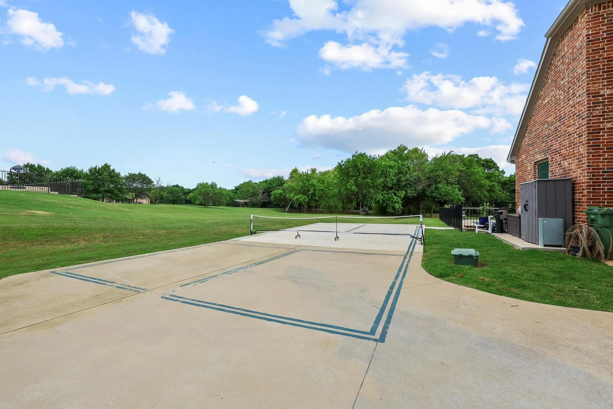 Single Family Residence For Sale in Grayson County , 107 Whispering Winds Drive, Gunter, Texas 75058, 5 Bedroom, 4 Bathroom, 3 Garage spaces, 3,642 Sqft, built in 2020, mls#21285641, Real Estate Agent in Gunter, Homes For Sale in Grayson county, Homes For Sale in Gunter, Realtor in Gunter Texas, Real Estate Brokerage Independent Realty Texas, Luminita Cordes Realtor