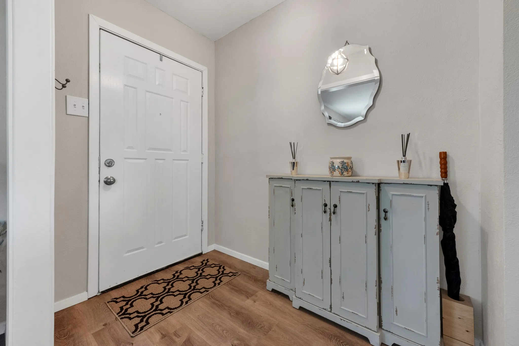 Single Family Residence For Sale in Grayson County , 842 Starlight Drive, Sherman, Texas 75090, 3 Bedroom, 2 Bathroom, 2 Garage spaces, 1,558 Sqft, built in 1969, mls#21291255, Real Estate Agent in Sherman, Homes For Sale in Grayson county, Homes For Sale in Sherman, Realtor in Sherman Texas, Real Estate Brokerage Independent Realty Texas, Luminita Cordes Realtor