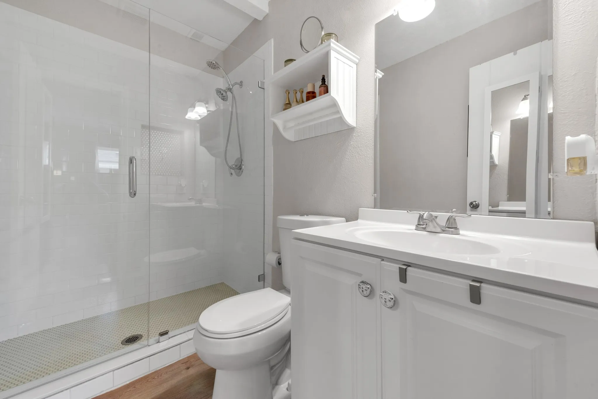 Single Family Residence For Sale in Grayson County , 842 Starlight Drive, Sherman, Texas 75090, 3 Bedroom, 2 Bathroom, 2 Garage spaces, 1,558 Sqft, built in 1969, mls#21291255, Real Estate Agent in Sherman, Homes For Sale in Grayson county, Homes For Sale in Sherman, Realtor in Sherman Texas, Real Estate Brokerage Independent Realty Texas, Luminita Cordes Realtor