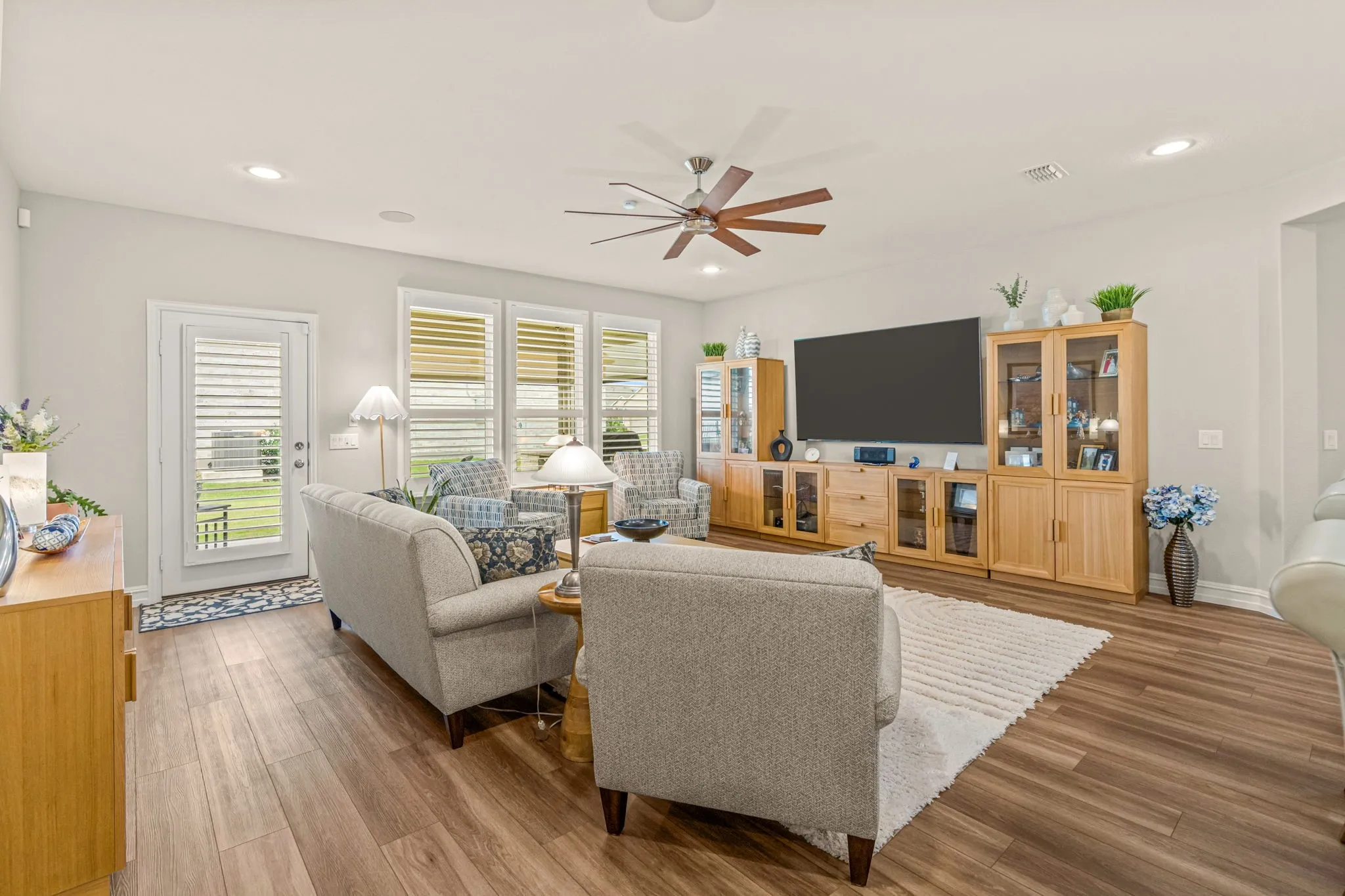 Single Family Residence For Sale in Collin County , 200 Habitat Trail, Mc Kinney, Texas 75071, 2 Bedroom, 3 Bathroom, 3 Garage spaces, 2,589 Sqft, built in 2023, mls#21293302, Real Estate Agent in Mc Kinney, Homes For Sale in Collin county, Homes For Sale in Mc Kinney, Realtor in Mc Kinney Texas, Real Estate Brokerage Independent Realty Texas, Luminita Cordes Realtor