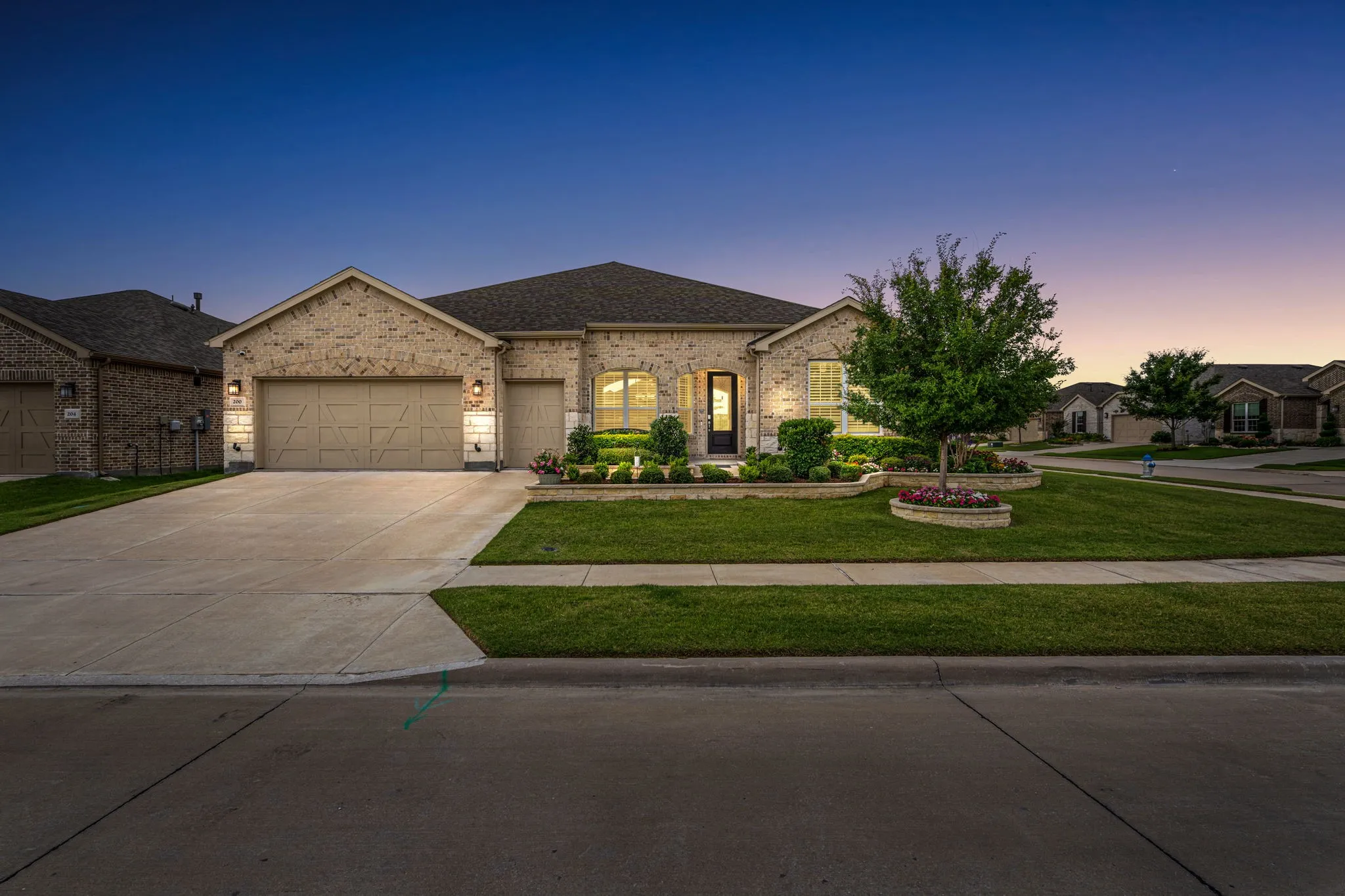 Single Family Residence For Sale in Collin County , 200 Habitat Trail, Mc Kinney, Texas 75071, 2 Bedroom, 3 Bathroom, 3 Garage spaces, 2,589 Sqft, built in 2023, mls#21293302, Real Estate Agent in Mc Kinney, Homes For Sale in Collin county, Homes For Sale in Mc Kinney, Realtor in Mc Kinney Texas, Real Estate Brokerage Independent Realty Texas, Luminita Cordes Realtor