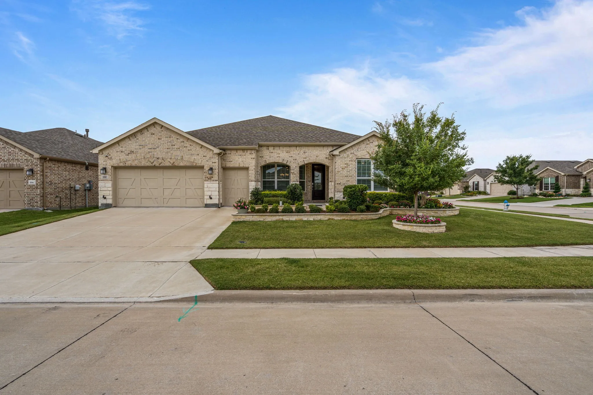 Single Family Residence For Sale in Collin County , 200 Habitat Trail, Mc Kinney, Texas 75071, 2 Bedroom, 3 Bathroom, 3 Garage spaces, 2,589 Sqft, built in 2023, mls#21293302, Real Estate Agent in Mc Kinney, Homes For Sale in Collin county, Homes For Sale in Mc Kinney, Realtor in Mc Kinney Texas, Real Estate Brokerage Independent Realty Texas, Luminita Cordes Realtor