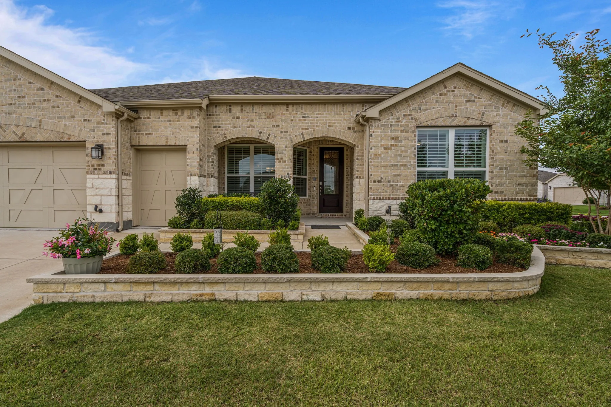 Single Family Residence For Sale in Collin County , 200 Habitat Trail, Mc Kinney, Texas 75071, 2 Bedroom, 3 Bathroom, 3 Garage spaces, 2,589 Sqft, built in 2023, mls#21293302, Real Estate Agent in Mc Kinney, Homes For Sale in Collin county, Homes For Sale in Mc Kinney, Realtor in Mc Kinney Texas, Real Estate Brokerage Independent Realty Texas, Luminita Cordes Realtor