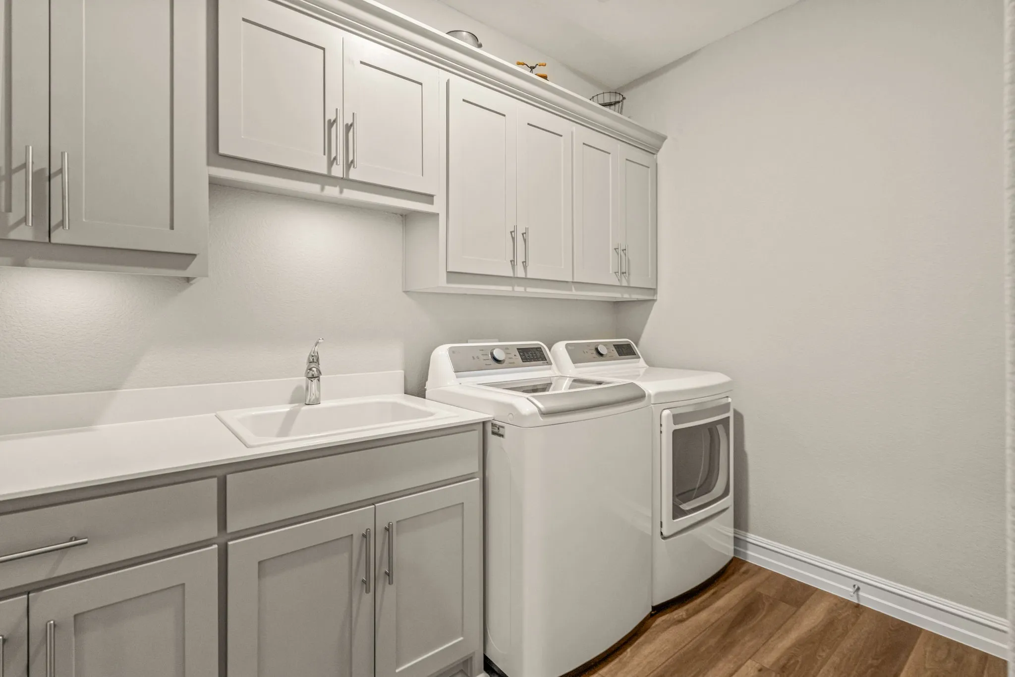Single Family Residence For Sale in Collin County , 200 Habitat Trail, Mc Kinney, Texas 75071, 2 Bedroom, 3 Bathroom, 3 Garage spaces, 2,589 Sqft, built in 2023, mls#21293302, Real Estate Agent in Mc Kinney, Homes For Sale in Collin county, Homes For Sale in Mc Kinney, Realtor in Mc Kinney Texas, Real Estate Brokerage Independent Realty Texas, Luminita Cordes Realtor