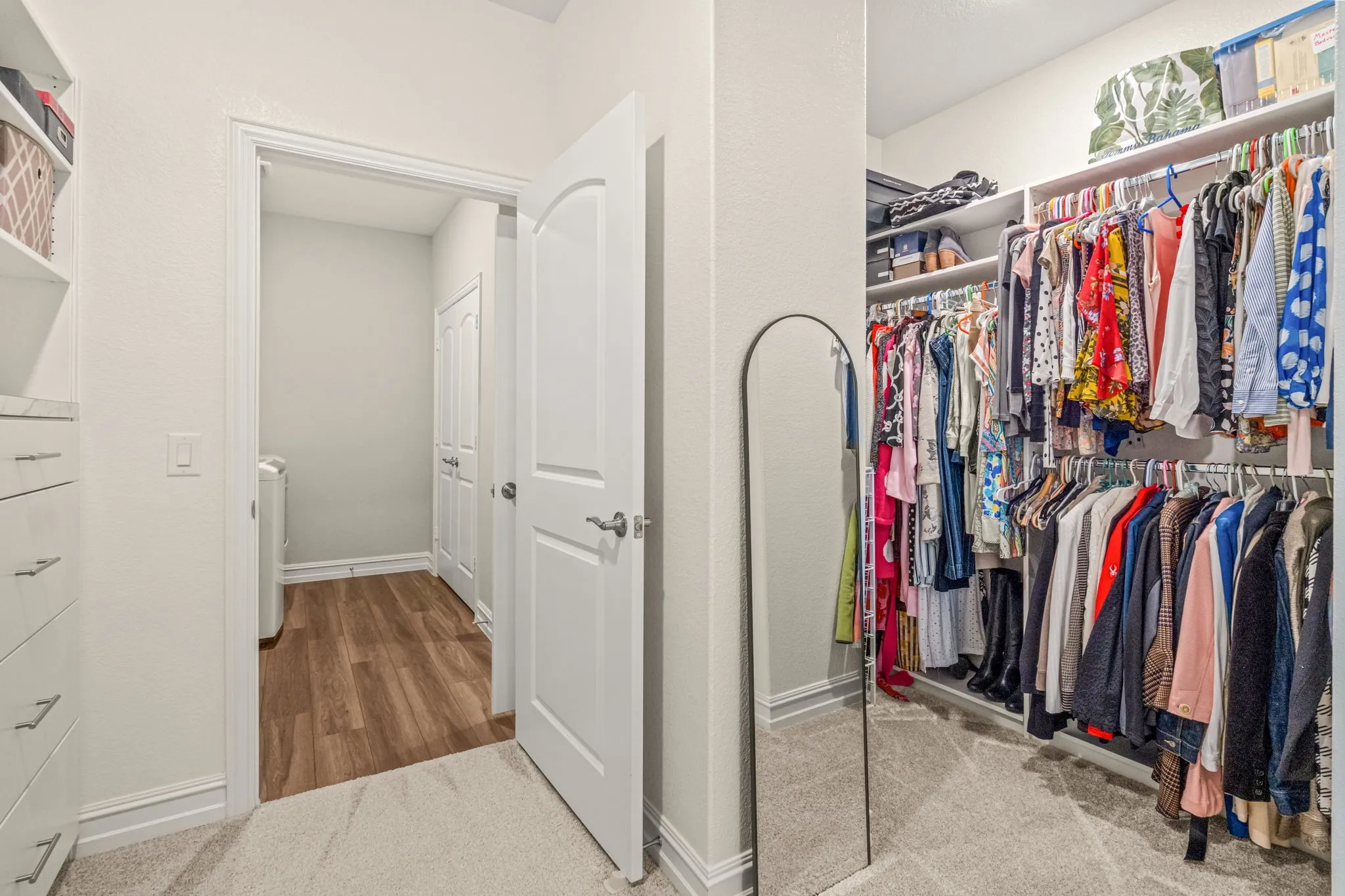 Single Family Residence For Sale in Collin County , 200 Habitat Trail, Mc Kinney, Texas 75071, 2 Bedroom, 3 Bathroom, 3 Garage spaces, 2,589 Sqft, built in 2023, mls#21293302, Real Estate Agent in Mc Kinney, Homes For Sale in Collin county, Homes For Sale in Mc Kinney, Realtor in Mc Kinney Texas, Real Estate Brokerage Independent Realty Texas, Luminita Cordes Realtor