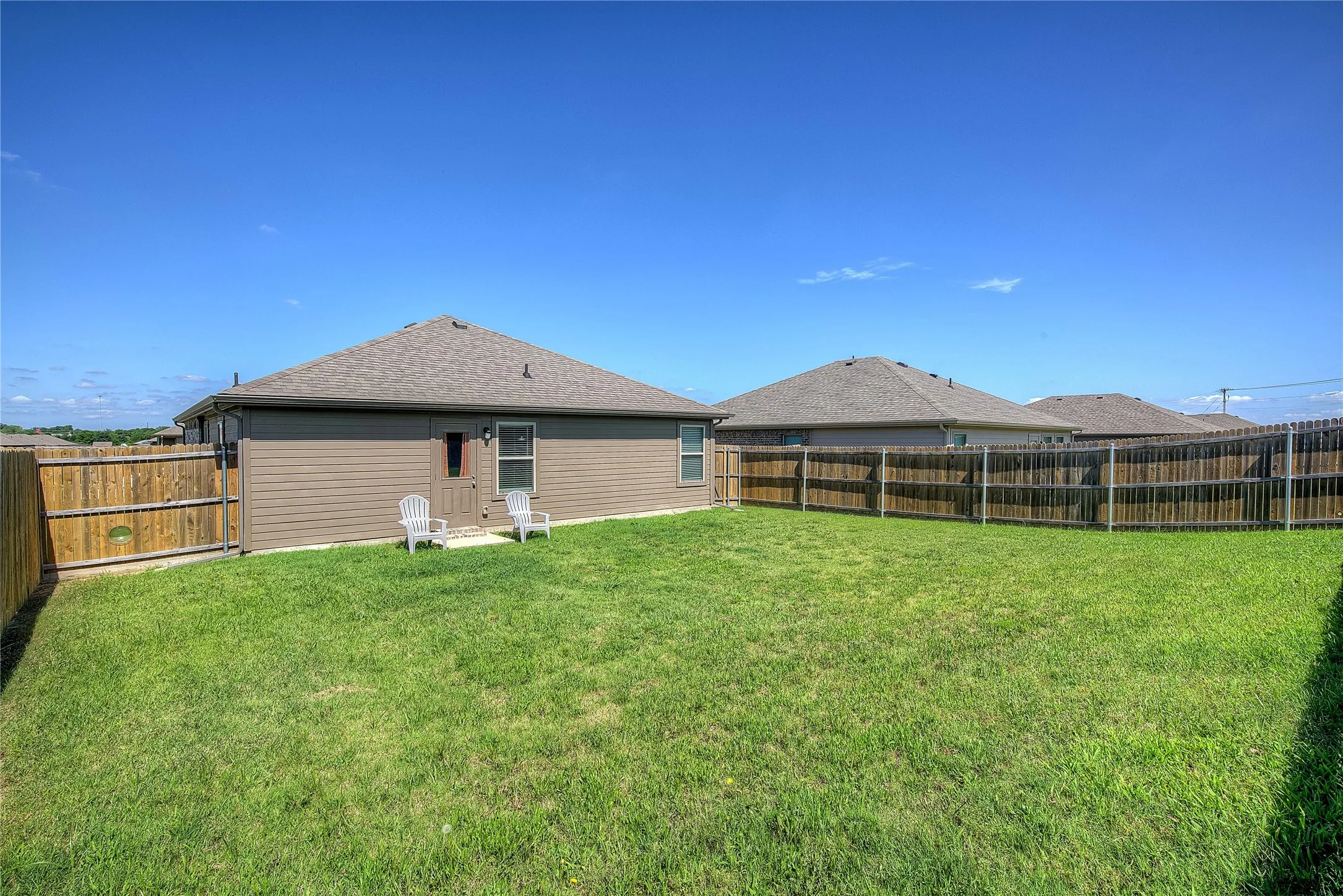 Single Family Residence For Sale in Hunt County , 6405 Graceland Drive, Greenville, Texas 75402, 3 Bedrooms, 2 Bathrooms, 1 Garage spaces, 1,169 Sqft, built in 2022, Price $219,000, mls#21293951, Real Estate Agent in Greenville, Homes For Sale in Hunt county, Homes For Sale in Greenville, Realtor in Greenville Texas, Real Estate Brokerage Independent Realty Texas, Luminita Cordes Realtor