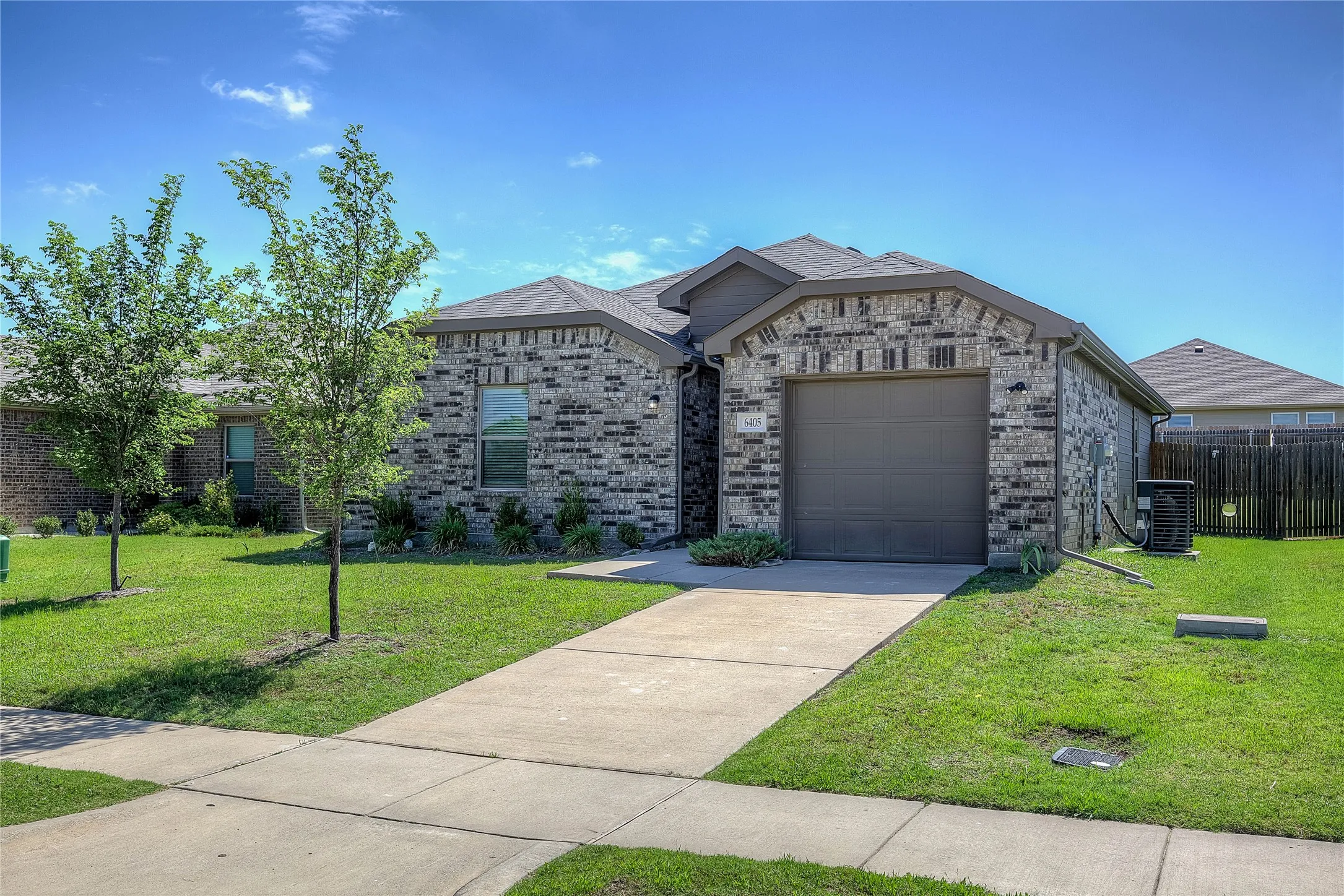 Single Family Residence For Sale in Hunt County , 6405 Graceland Drive, Greenville, Texas 75402, 3 Bedrooms, 2 Bathrooms, 1 Garage spaces, 1,169 Sqft, built in 2022, Price $219,000, mls#21293951, Real Estate Agent in Greenville, Homes For Sale in Hunt county, Homes For Sale in Greenville, Realtor in Greenville Texas, Real Estate Brokerage Independent Realty Texas, Luminita Cordes Realtor