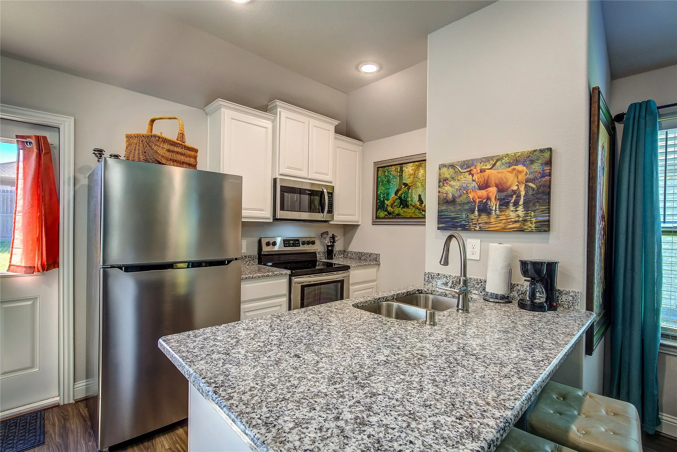 Single Family Residence For Sale in Hunt County , 6405 Graceland Drive, Greenville, Texas 75402, 3 Bedrooms, 2 Bathrooms, 1 Garage spaces, 1,169 Sqft, built in 2022, Price $219,000, mls#21293951, Real Estate Agent in Greenville, Homes For Sale in Hunt county, Homes For Sale in Greenville, Realtor in Greenville Texas, Real Estate Brokerage Independent Realty Texas, Luminita Cordes Realtor