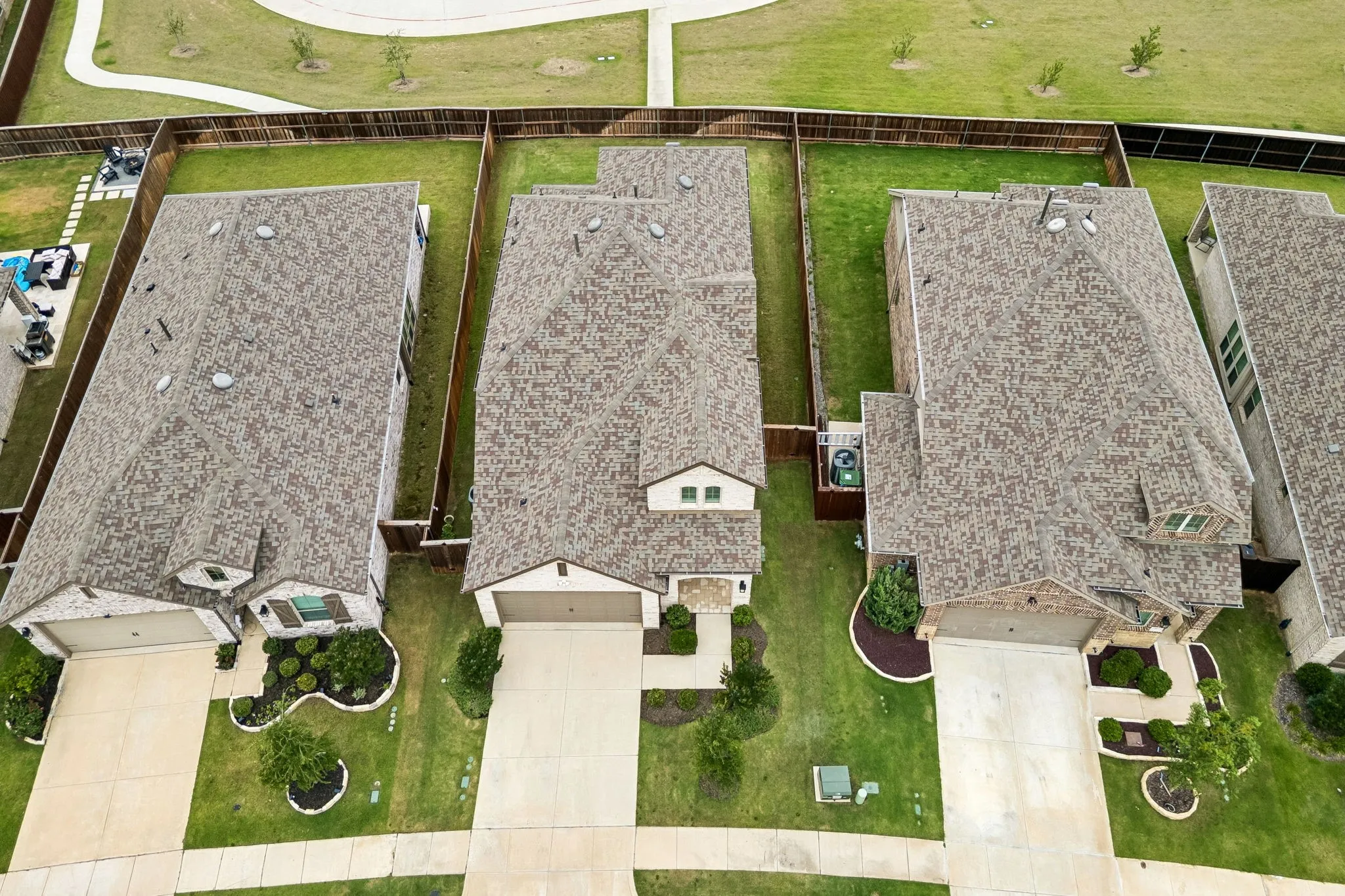 Single Family Residence For Sale in Denton County , 3609 Palmetto, Aubrey, Texas 76227, 4 Bedroom, 3 Bathroom, 2 Garage spaces, 2,380 Sqft, built in 2021, mls#21293781, Real Estate Agent in Aubrey, Homes For Sale in Denton county, Homes For Sale in Aubrey, Realtor in Aubrey Texas, Real Estate Brokerage Independent Realty Texas, Luminita Cordes Realtor