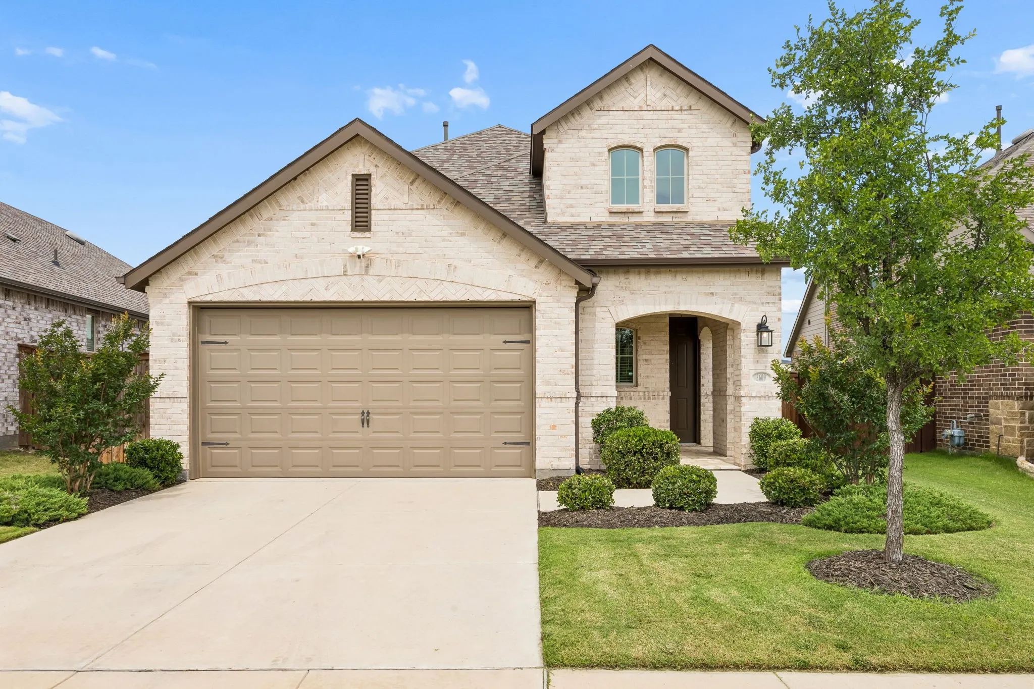Single Family Residence For Sale in Denton County , 3609 Palmetto, Aubrey, Texas 76227, 4 Bedroom, 3 Bathroom, 2 Garage spaces, 2,380 Sqft, built in 2021, mls#21293781, Real Estate Agent in Aubrey, Homes For Sale in Denton county, Homes For Sale in Aubrey, Realtor in Aubrey Texas, Real Estate Brokerage Independent Realty Texas, Luminita Cordes Realtor
