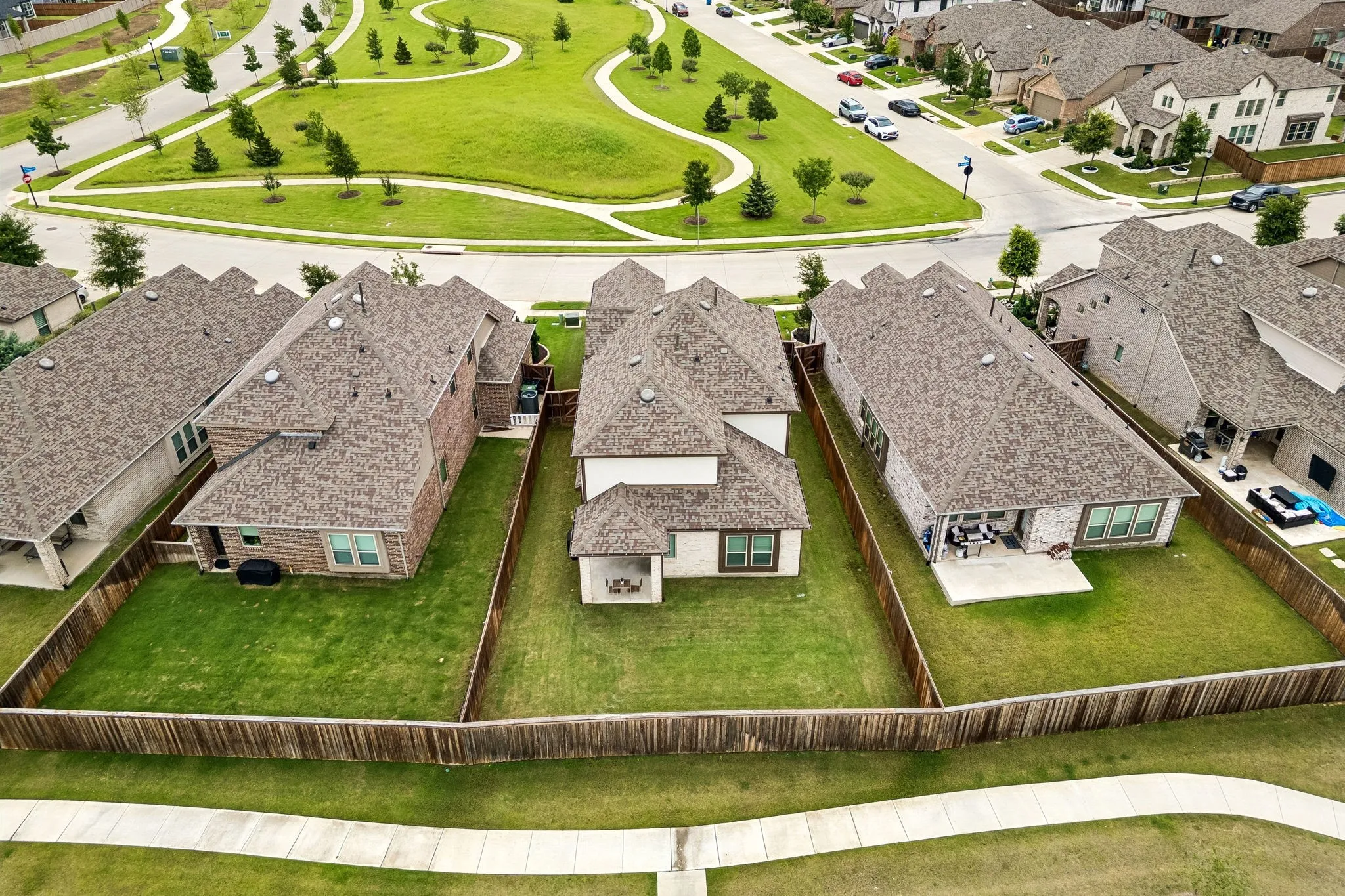 Single Family Residence For Sale in Denton County , 3609 Palmetto, Aubrey, Texas 76227, 4 Bedroom, 3 Bathroom, 2 Garage spaces, 2,380 Sqft, built in 2021, mls#21293781, Real Estate Agent in Aubrey, Homes For Sale in Denton county, Homes For Sale in Aubrey, Realtor in Aubrey Texas, Real Estate Brokerage Independent Realty Texas, Luminita Cordes Realtor