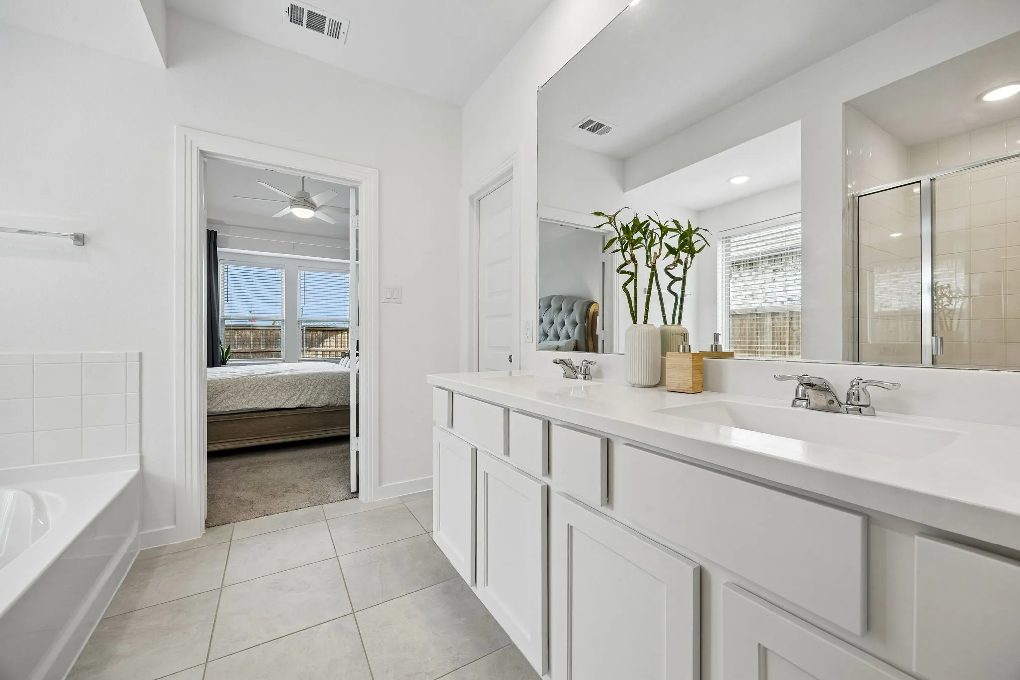 Single Family Residence For Sale in Denton County , 3609 Palmetto, Aubrey, Texas 76227, 4 Bedroom, 3 Bathroom, 2 Garage spaces, 2,380 Sqft, built in 2021, mls#21293781, Real Estate Agent in Aubrey, Homes For Sale in Denton county, Homes For Sale in Aubrey, Realtor in Aubrey Texas, Real Estate Brokerage Independent Realty Texas, Luminita Cordes Realtor