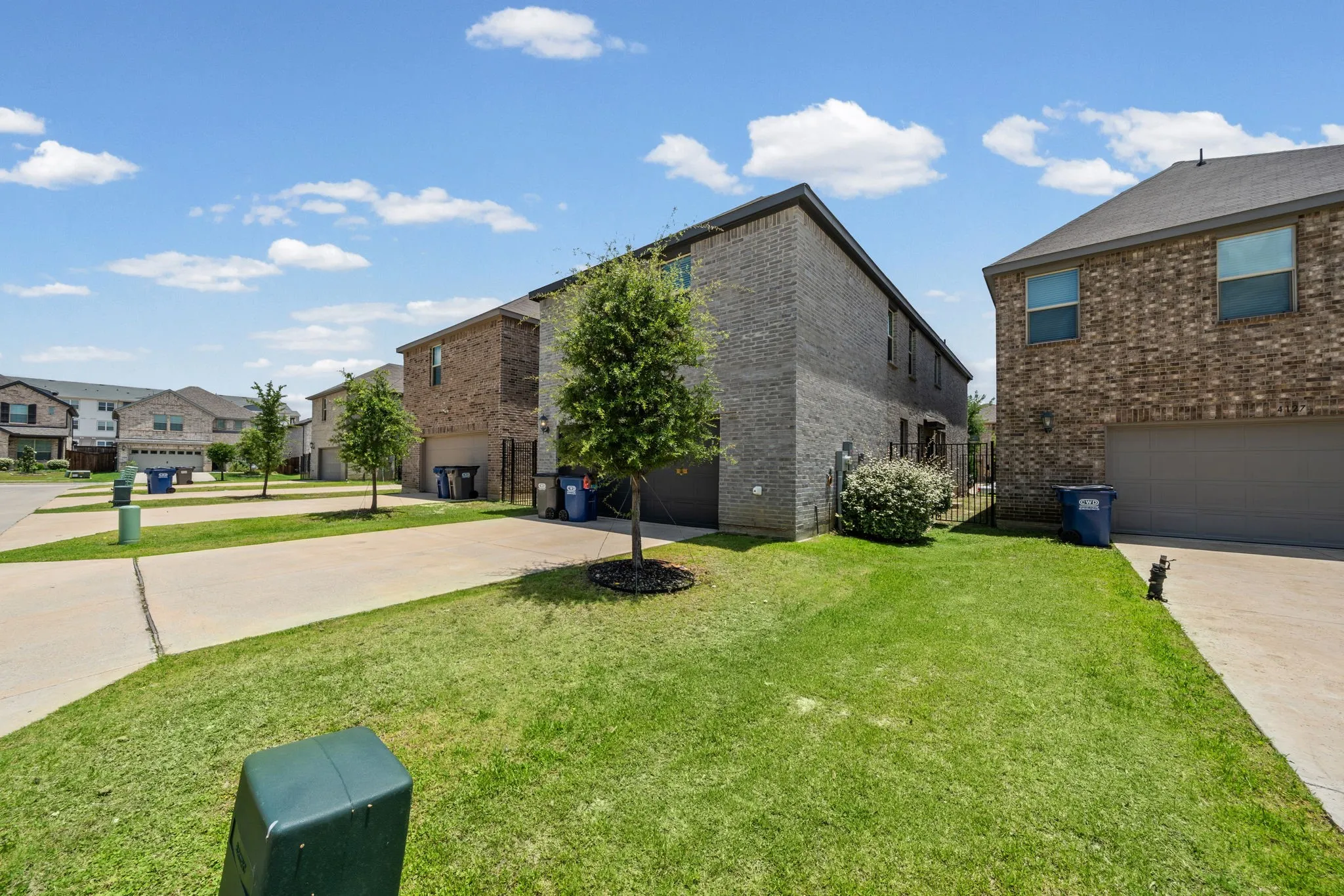 Single Family Residence For Sale in Collin County , 4129 Bullwhip Creek Lane, Sachse, Texas 75048, 4 Bedroom, 3 Bathroom, 2 Garage spaces, 2,525 Sqft, built in 2021, mls#21293946, Real Estate Agent in Sachse, Homes For Sale in Collin county, Homes For Sale in Sachse, Realtor in Sachse Texas, Real Estate Brokerage Independent Realty Texas, Luminita Cordes Realtor