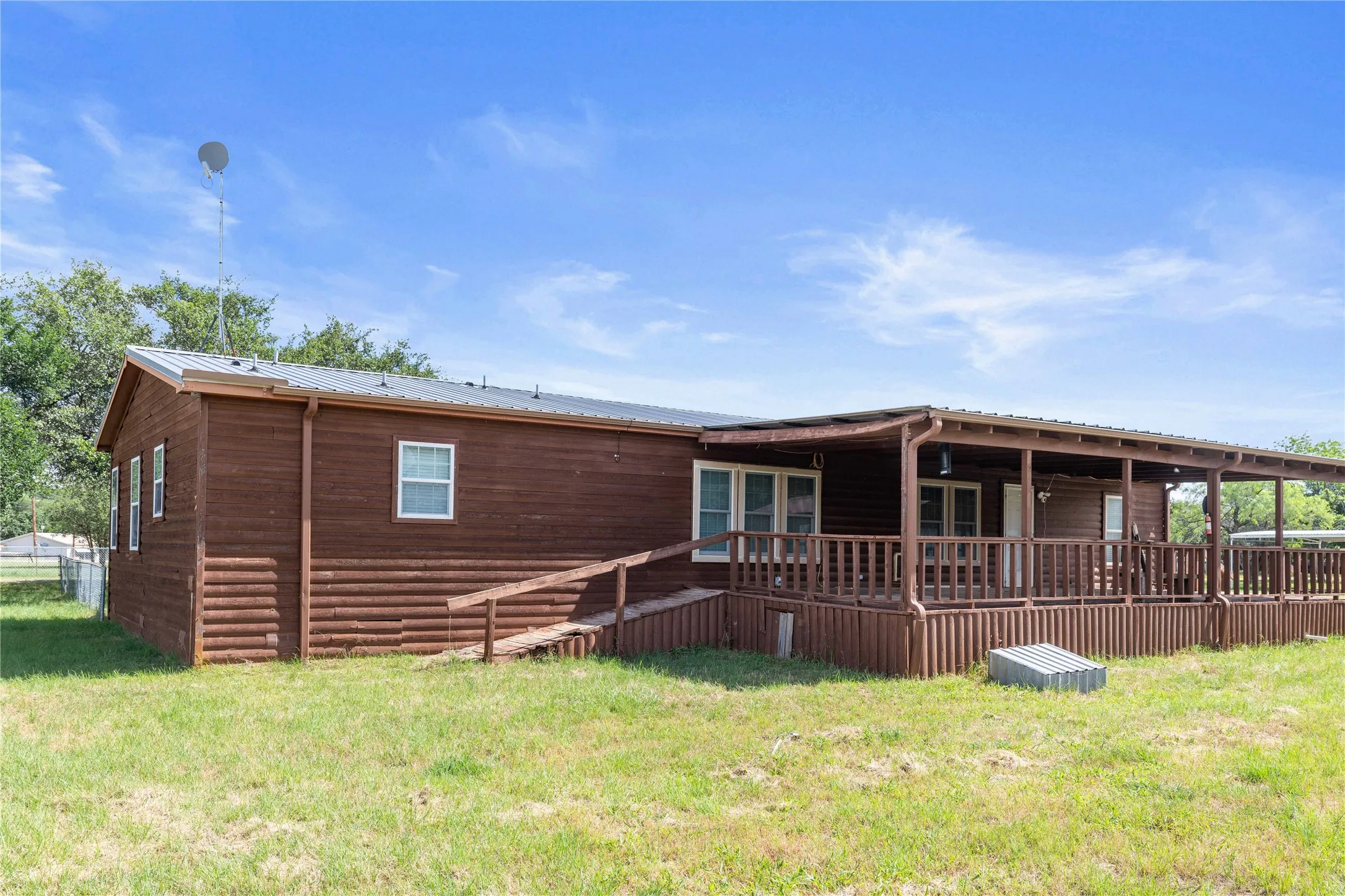 Manufactured Home For Sale in Brown County , 3081 Beachside Drive, May, Texas 76857, 3 Bedroom, 2 Bathroom, Garage spaces, 2,164 Sqft, built in 2008, mls#21292756, Real Estate Agent in May, Homes For Sale in Brown county, Homes For Sale in May, Realtor in May Texas, Real Estate Brokerage Independent Realty Texas, Luminita Cordes Realtor