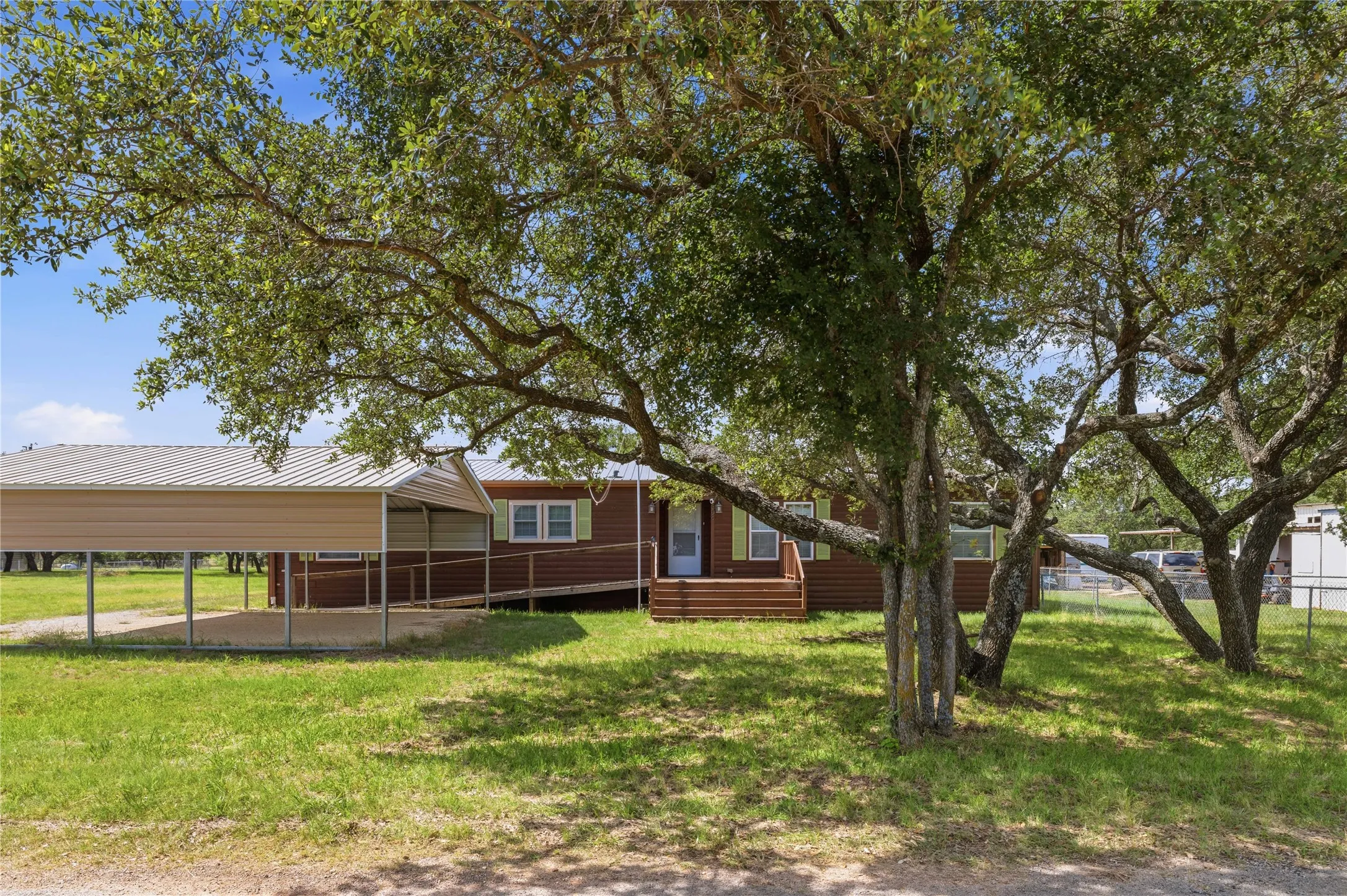 Manufactured Home For Sale in Brown County , 3081 Beachside Drive, May, Texas 76857, 3 Bedroom, 2 Bathroom, Garage spaces, 2,164 Sqft, built in 2008, mls#21292756, Real Estate Agent in May, Homes For Sale in Brown county, Homes For Sale in May, Realtor in May Texas, Real Estate Brokerage Independent Realty Texas, Luminita Cordes Realtor
