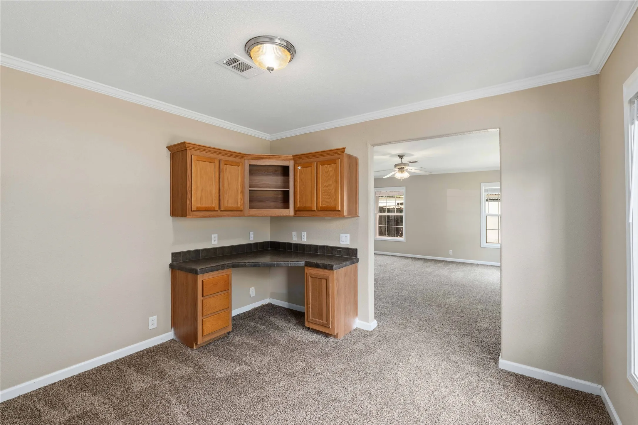 Manufactured Home For Sale in Brown County , 3081 Beachside Drive, May, Texas 76857, 3 Bedroom, 2 Bathroom, Garage spaces, 2,164 Sqft, built in 2008, mls#21292756, Real Estate Agent in May, Homes For Sale in Brown county, Homes For Sale in May, Realtor in May Texas, Real Estate Brokerage Independent Realty Texas, Luminita Cordes Realtor
