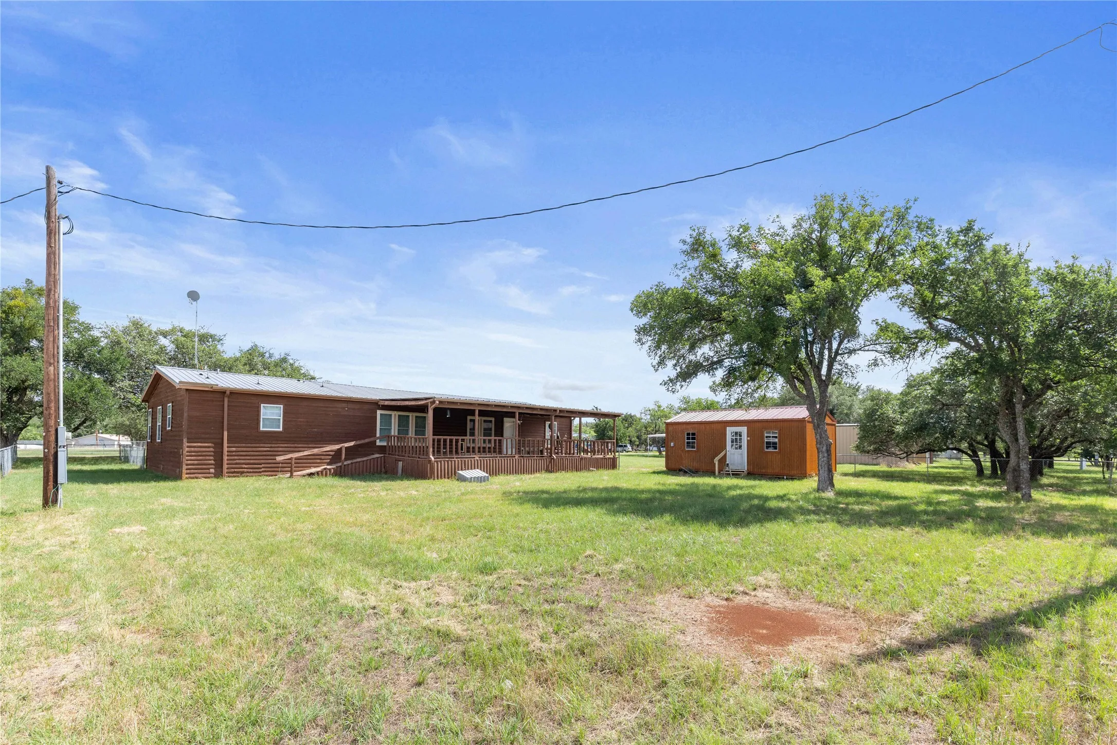 Manufactured Home For Sale in Brown County , 3081 Beachside Drive, May, Texas 76857, 3 Bedroom, 2 Bathroom, Garage spaces, 2,164 Sqft, built in 2008, mls#21292756, Real Estate Agent in May, Homes For Sale in Brown county, Homes For Sale in May, Realtor in May Texas, Real Estate Brokerage Independent Realty Texas, Luminita Cordes Realtor
