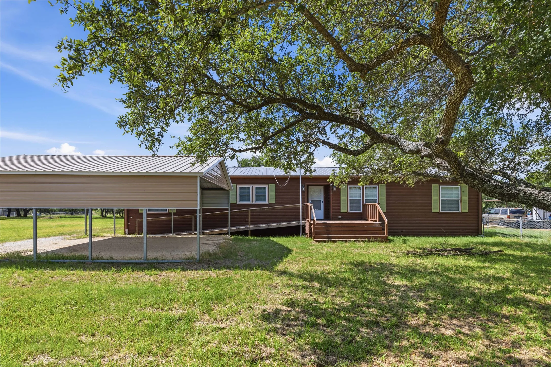 Manufactured Home For Sale in Brown County , 3081 Beachside Drive, May, Texas 76857, 3 Bedroom, 2 Bathroom, Garage spaces, 2,164 Sqft, built in 2008, mls#21292756, Real Estate Agent in May, Homes For Sale in Brown county, Homes For Sale in May, Realtor in May Texas, Real Estate Brokerage Independent Realty Texas, Luminita Cordes Realtor
