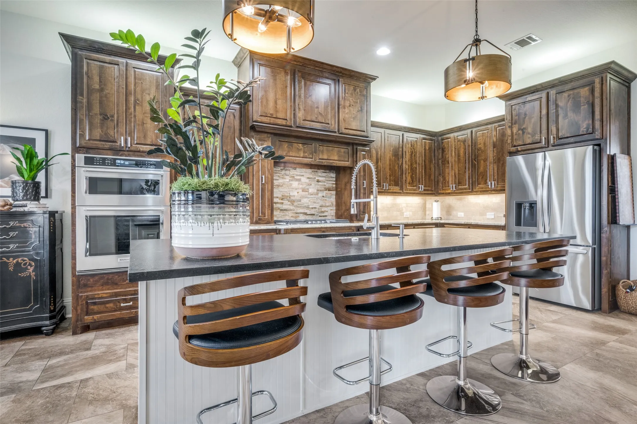 Single Family Residence For Sale in Denton County , 6017 Ricks Road, Denton, Texas 76210, 4 Bedroom, 3 Bathroom, 2 Garage spaces, 3,056 Sqft, built in 2014, mls#21293974, Real Estate Agent in Denton, Homes For Sale in Denton county, Homes For Sale in Denton, Realtor in Denton Texas, Real Estate Brokerage Independent Realty Texas, Luminita Cordes Realtor