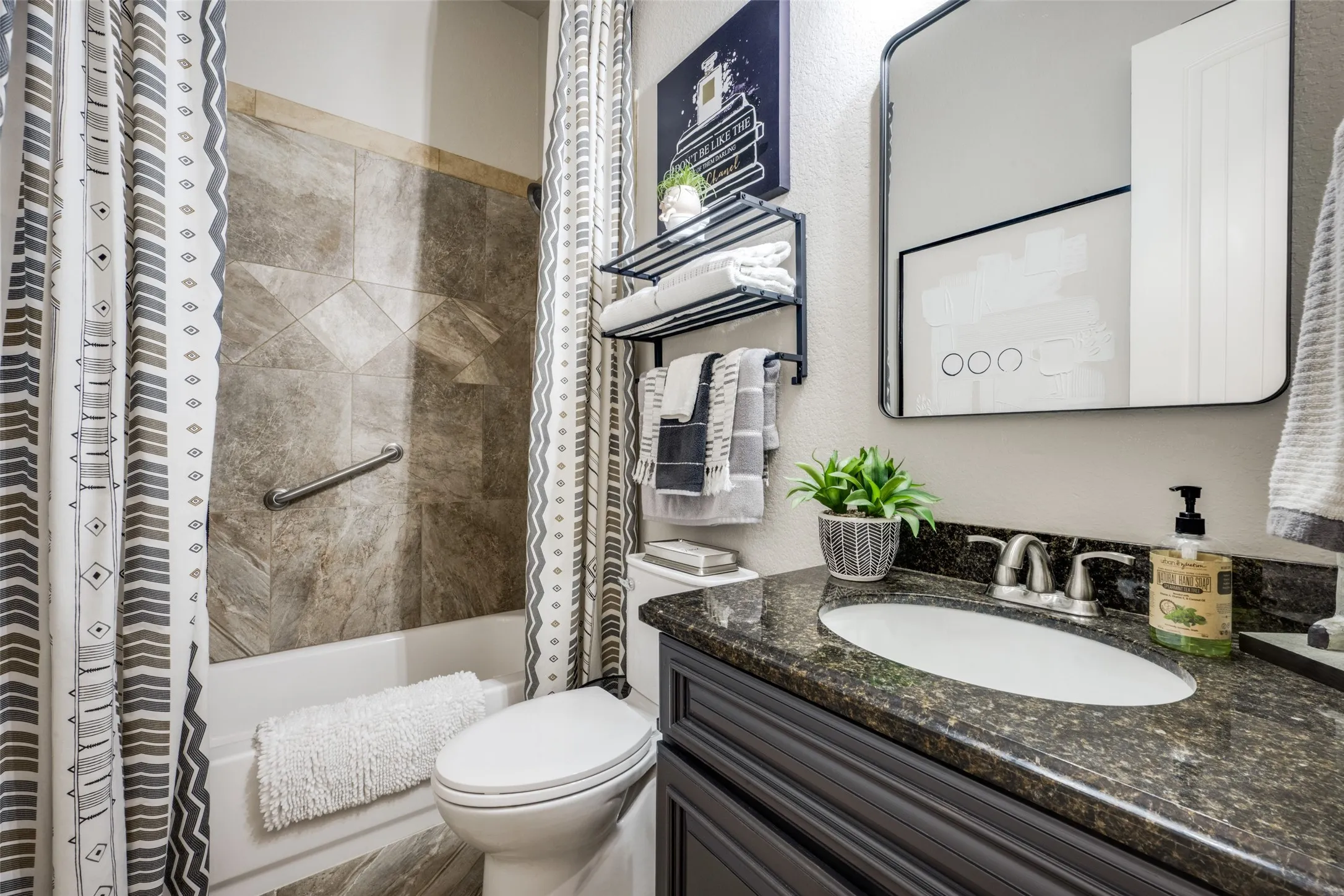 Single Family Residence For Sale in Denton County , 6017 Ricks Road, Denton, Texas 76210, 4 Bedroom, 3 Bathroom, 2 Garage spaces, 3,056 Sqft, built in 2014, mls#21293974, Real Estate Agent in Denton, Homes For Sale in Denton county, Homes For Sale in Denton, Realtor in Denton Texas, Real Estate Brokerage Independent Realty Texas, Luminita Cordes Realtor