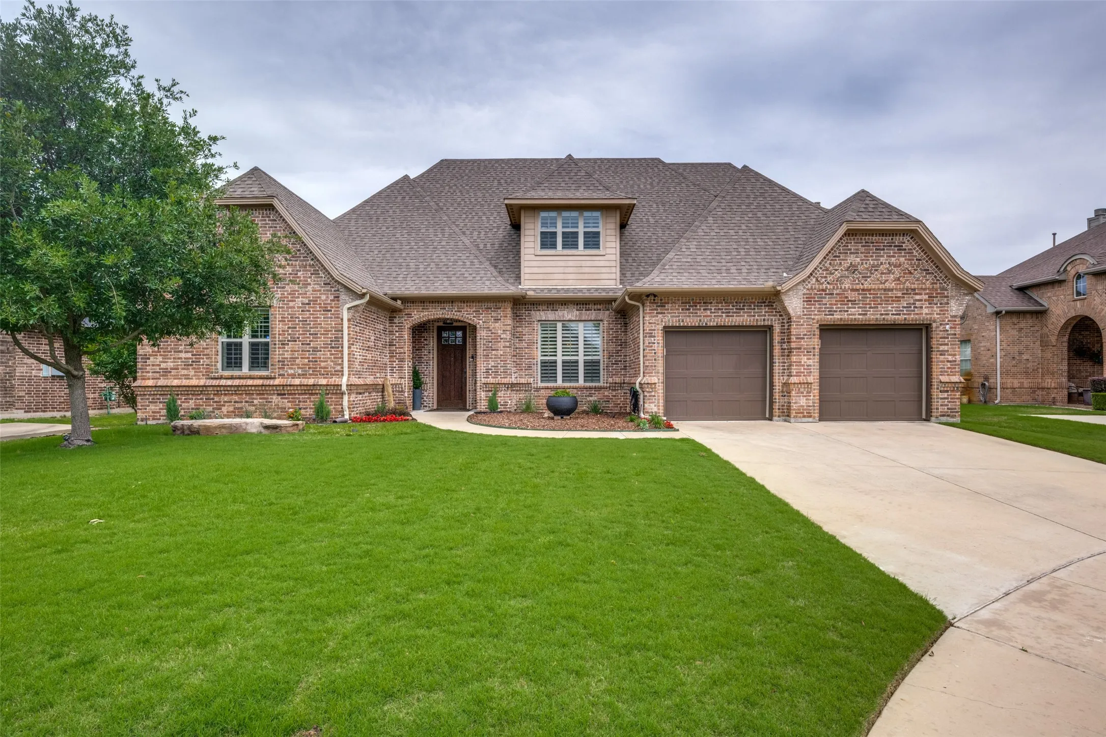 Single Family Residence For Sale in Denton County , 6017 Ricks Road, Denton, Texas 76210, 4 Bedroom, 3 Bathroom, 2 Garage spaces, 3,056 Sqft, built in 2014, mls#21293974, Real Estate Agent in Denton, Homes For Sale in Denton county, Homes For Sale in Denton, Realtor in Denton Texas, Real Estate Brokerage Independent Realty Texas, Luminita Cordes Realtor