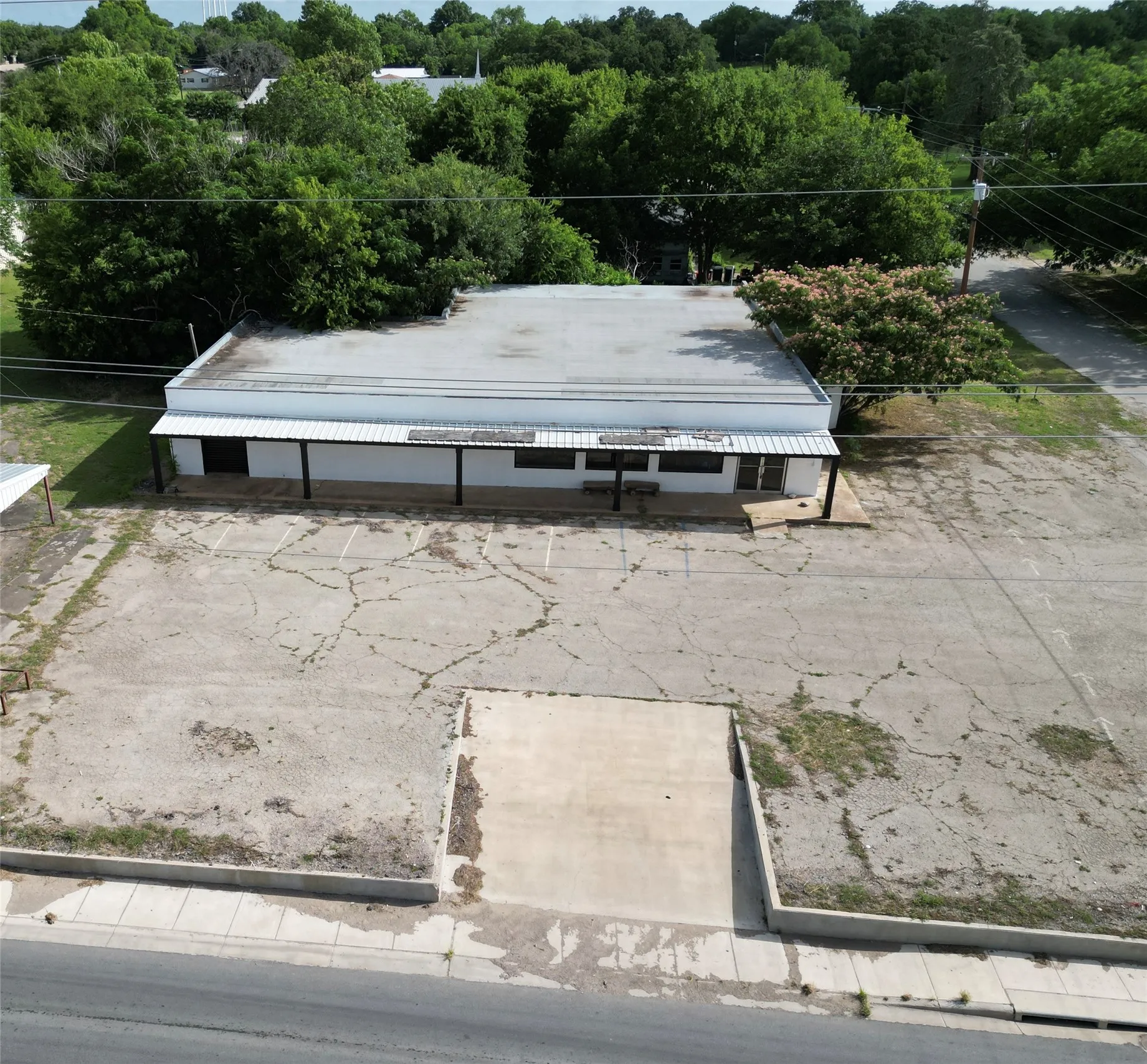 Business For Sale in Comanche County , 125 E Navarro Avenue, De Leon, Texas 76444, 0, 0, Garage spaces, 0 Sqft, built in 1956, Price $300,000, mls#21293994, Real Estate Agent in De Leon, Homes For Sale in Comanche county, Homes For Sale in De Leon, Realtor in De Leon Texas, Real Estate Brokerage Independent Realty Texas, Luminita Cordes Realtor
