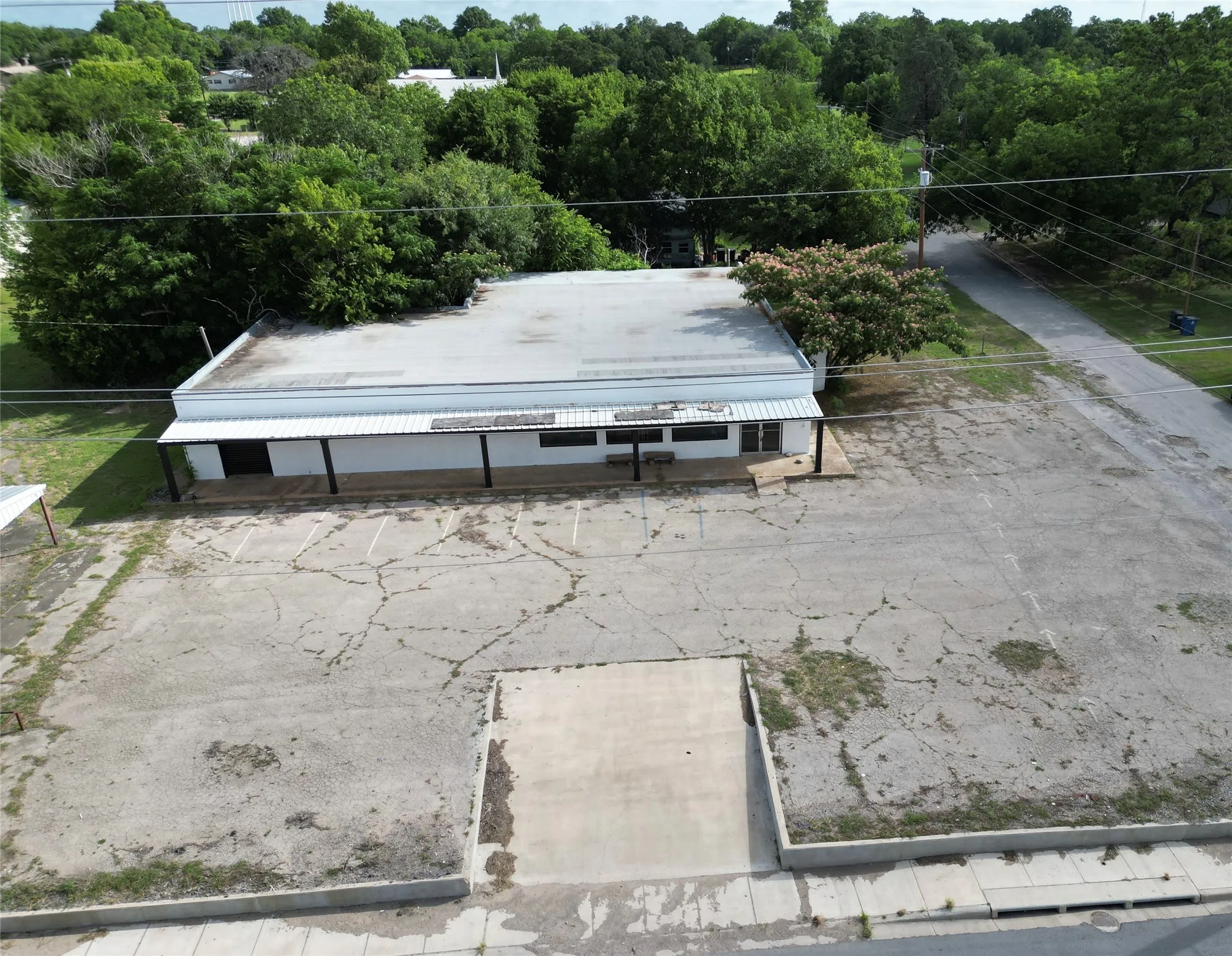 Business For Sale in Comanche County , 125 E Navarro Avenue, De Leon, Texas 76444, 0, 0, Garage spaces, 0 Sqft, built in 1956, Price $300,000, mls#21293994, Real Estate Agent in De Leon, Homes For Sale in Comanche county, Homes For Sale in De Leon, Realtor in De Leon Texas, Real Estate Brokerage Independent Realty Texas, Luminita Cordes Realtor