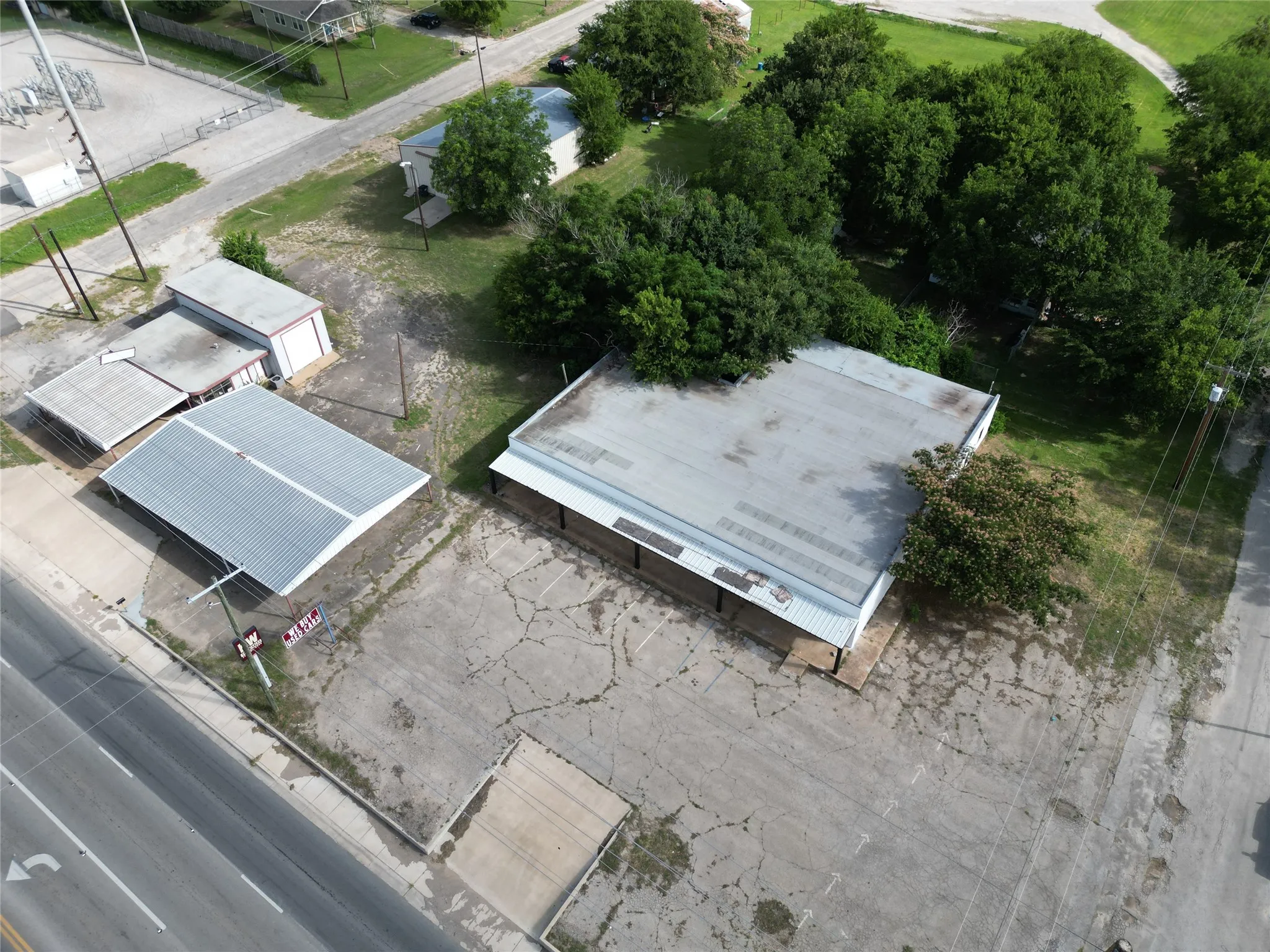 Business For Sale in Comanche County , 125 E Navarro Avenue, De Leon, Texas 76444, 0, 0, Garage spaces, 0 Sqft, built in 1956, Price $300,000, mls#21293994, Real Estate Agent in De Leon, Homes For Sale in Comanche county, Homes For Sale in De Leon, Realtor in De Leon Texas, Real Estate Brokerage Independent Realty Texas, Luminita Cordes Realtor