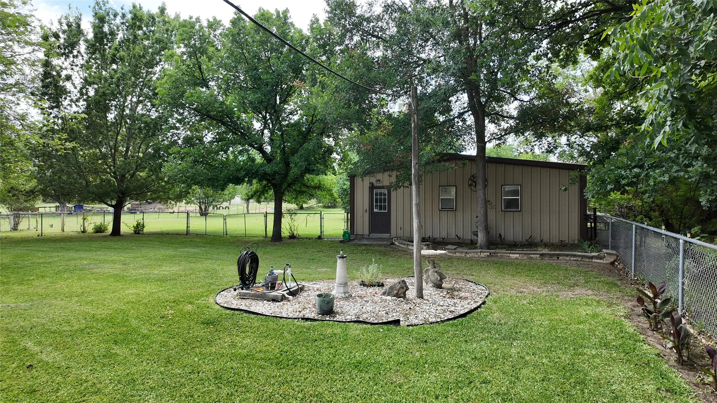 Single Family Residence For Sale in Eastland County , 323 S Fisher Street, Gorman, Texas 76454, 3 Bedroom, 2 Bathroom, 1 Garage spaces, 2,066 Sqft, built in 1960, mls#21293969, Real Estate Agent in Gorman, Homes For Sale in Eastland county, Homes For Sale in Gorman, Realtor in Gorman Texas, Real Estate Brokerage Independent Realty Texas, Luminita Cordes Realtor