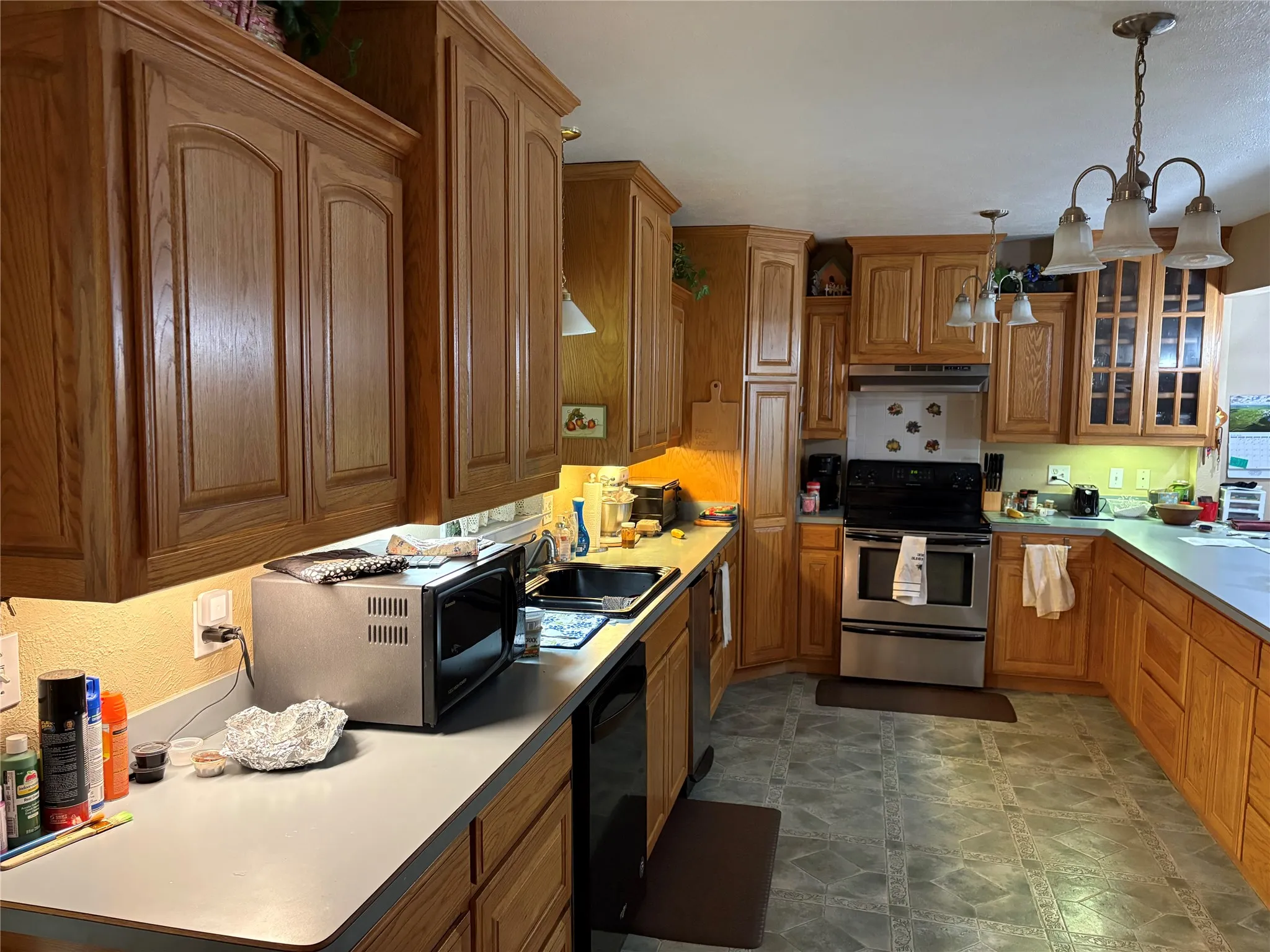 Single Family Residence For Sale in Eastland County , 323 S Fisher Street, Gorman, Texas 76454, 3 Bedroom, 2 Bathroom, 1 Garage spaces, 2,066 Sqft, built in 1960, mls#21293969, Real Estate Agent in Gorman, Homes For Sale in Eastland county, Homes For Sale in Gorman, Realtor in Gorman Texas, Real Estate Brokerage Independent Realty Texas, Luminita Cordes Realtor