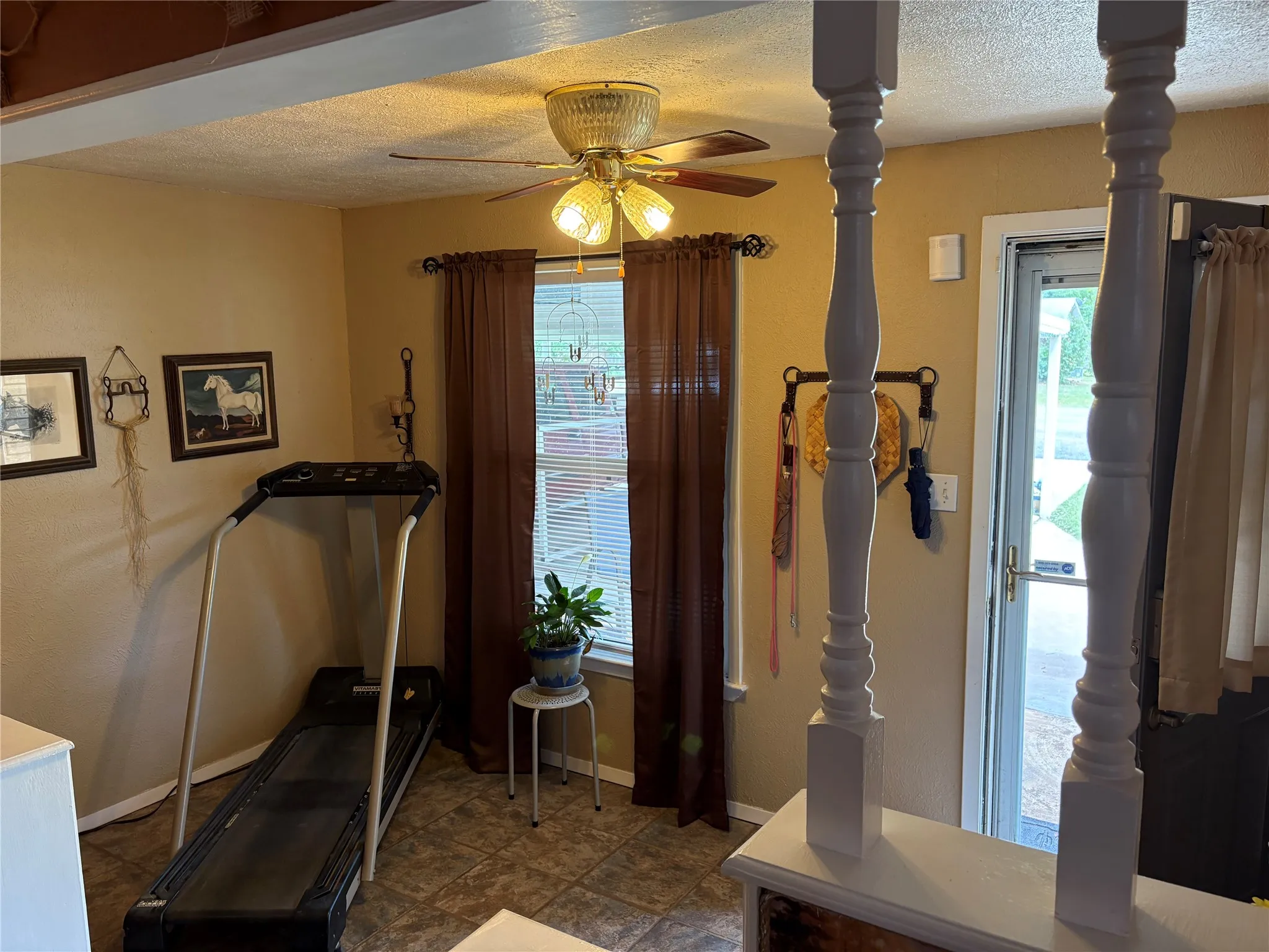 Single Family Residence For Sale in Eastland County , 323 S Fisher Street, Gorman, Texas 76454, 3 Bedroom, 2 Bathroom, 1 Garage spaces, 2,066 Sqft, built in 1960, mls#21293969, Real Estate Agent in Gorman, Homes For Sale in Eastland county, Homes For Sale in Gorman, Realtor in Gorman Texas, Real Estate Brokerage Independent Realty Texas, Luminita Cordes Realtor