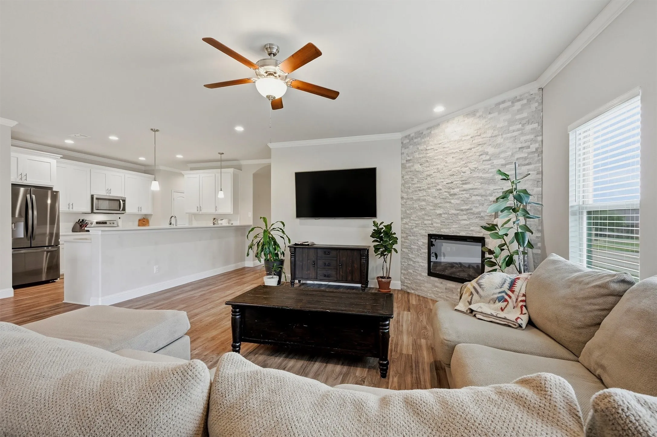 Single Family Residence For Sale in Cooke County , 114 Sequoya Drive, Lake Kiowa, Texas 76240, 3 Bedrooms, 2 Bathrooms, 2 Garage spaces, 1,898 Sqft, built in 2021, Price $480,000, mls#21293818, Real Estate Agent in Lake Kiowa, Homes For Sale in Cooke county, Homes For Sale in Lake Kiowa, Realtor in Lake Kiowa Texas, Real Estate Brokerage Independent Realty Texas, Luminita Cordes Realtor