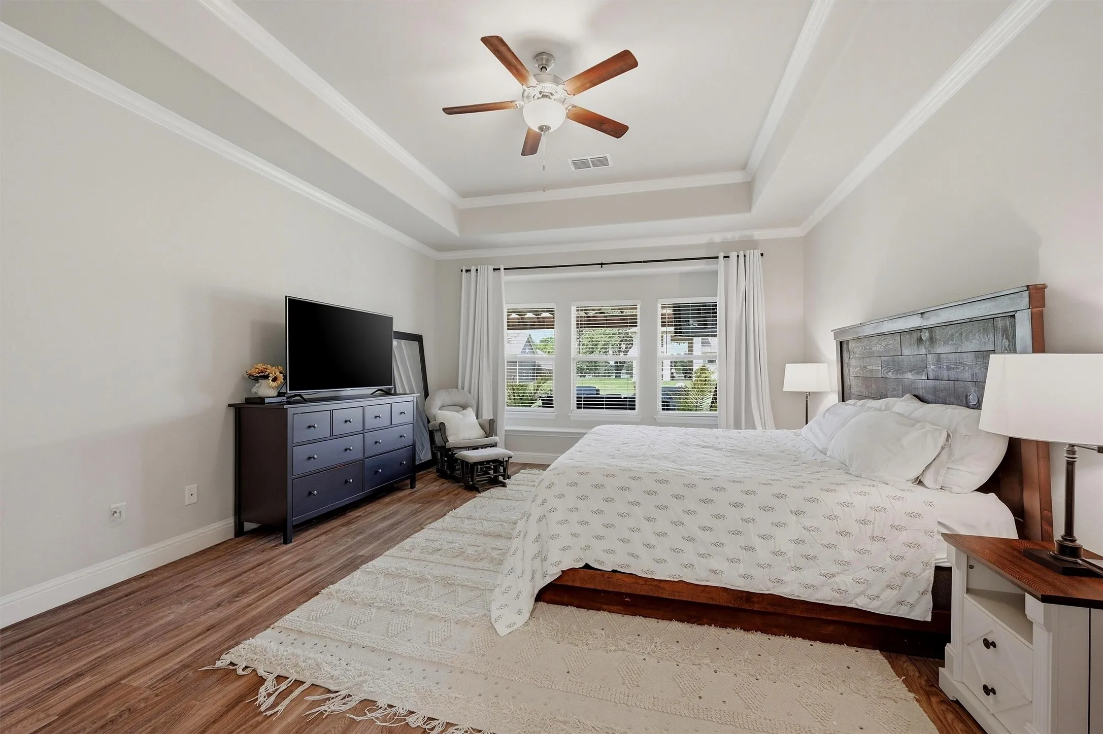 Single Family Residence For Sale in Cooke County , 114 Sequoya Drive, Lake Kiowa, Texas 76240, 3 Bedrooms, 2 Bathrooms, 2 Garage spaces, 1,898 Sqft, built in 2021, Price $480,000, mls#21293818, Real Estate Agent in Lake Kiowa, Homes For Sale in Cooke county, Homes For Sale in Lake Kiowa, Realtor in Lake Kiowa Texas, Real Estate Brokerage Independent Realty Texas, Luminita Cordes Realtor