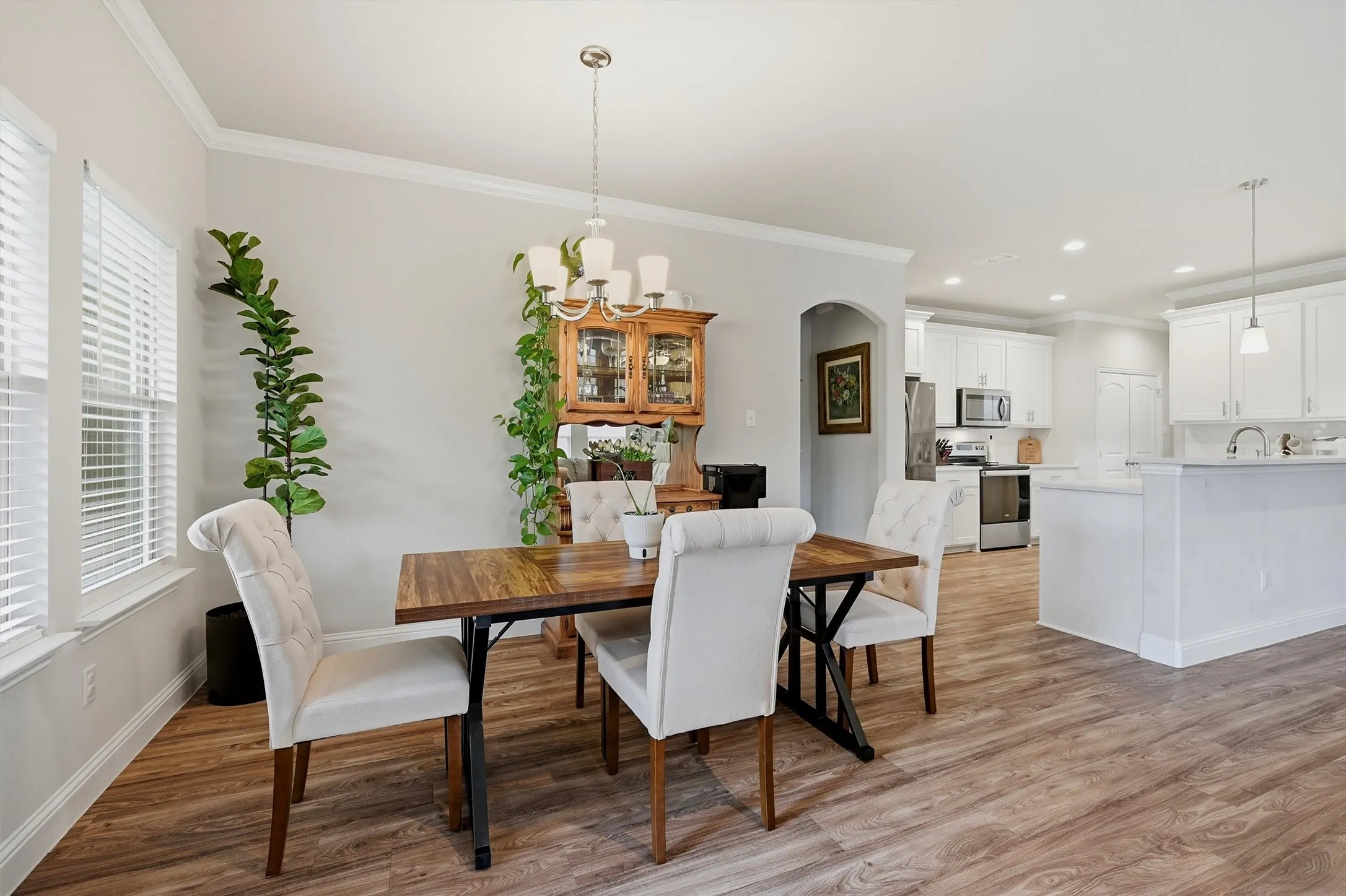 Single Family Residence For Sale in Cooke County , 114 Sequoya Drive, Lake Kiowa, Texas 76240, 3 Bedrooms, 2 Bathrooms, 2 Garage spaces, 1,898 Sqft, built in 2021, Price $480,000, mls#21293818, Real Estate Agent in Lake Kiowa, Homes For Sale in Cooke county, Homes For Sale in Lake Kiowa, Realtor in Lake Kiowa Texas, Real Estate Brokerage Independent Realty Texas, Luminita Cordes Realtor