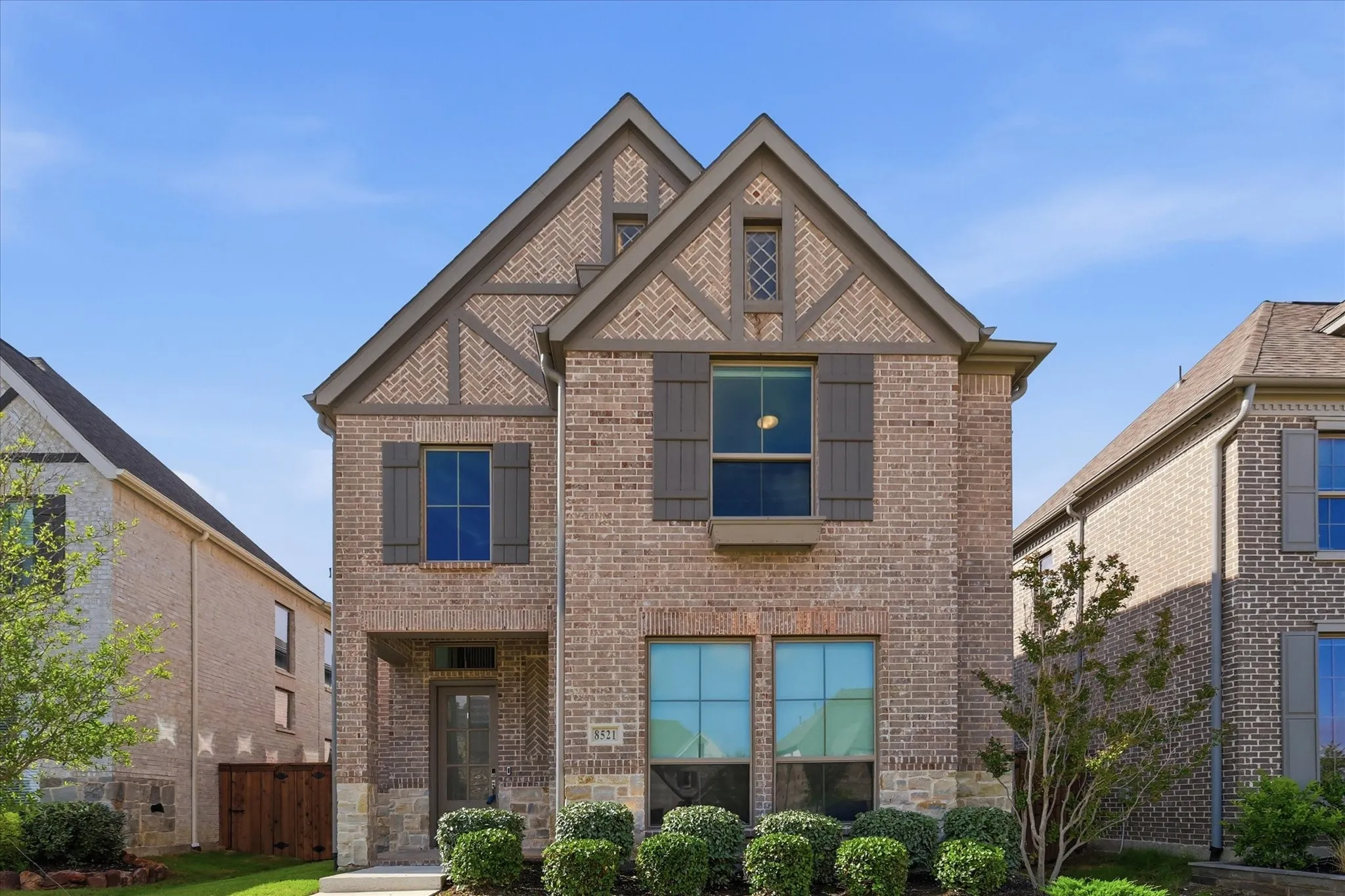 Single Family Residence For Sale in Denton County , 8521 Western, The Colony, Texas 75056, 4 Bedroom, 4 Bathroom, 2 Garage spaces, 2,907 Sqft, built in 2023, mls#21293241, Real Estate Agent in The Colony, Homes For Sale in Denton county, Homes For Sale in The Colony, Realtor in The Colony Texas, Real Estate Brokerage Independent Realty Texas, Luminita Cordes Realtor
