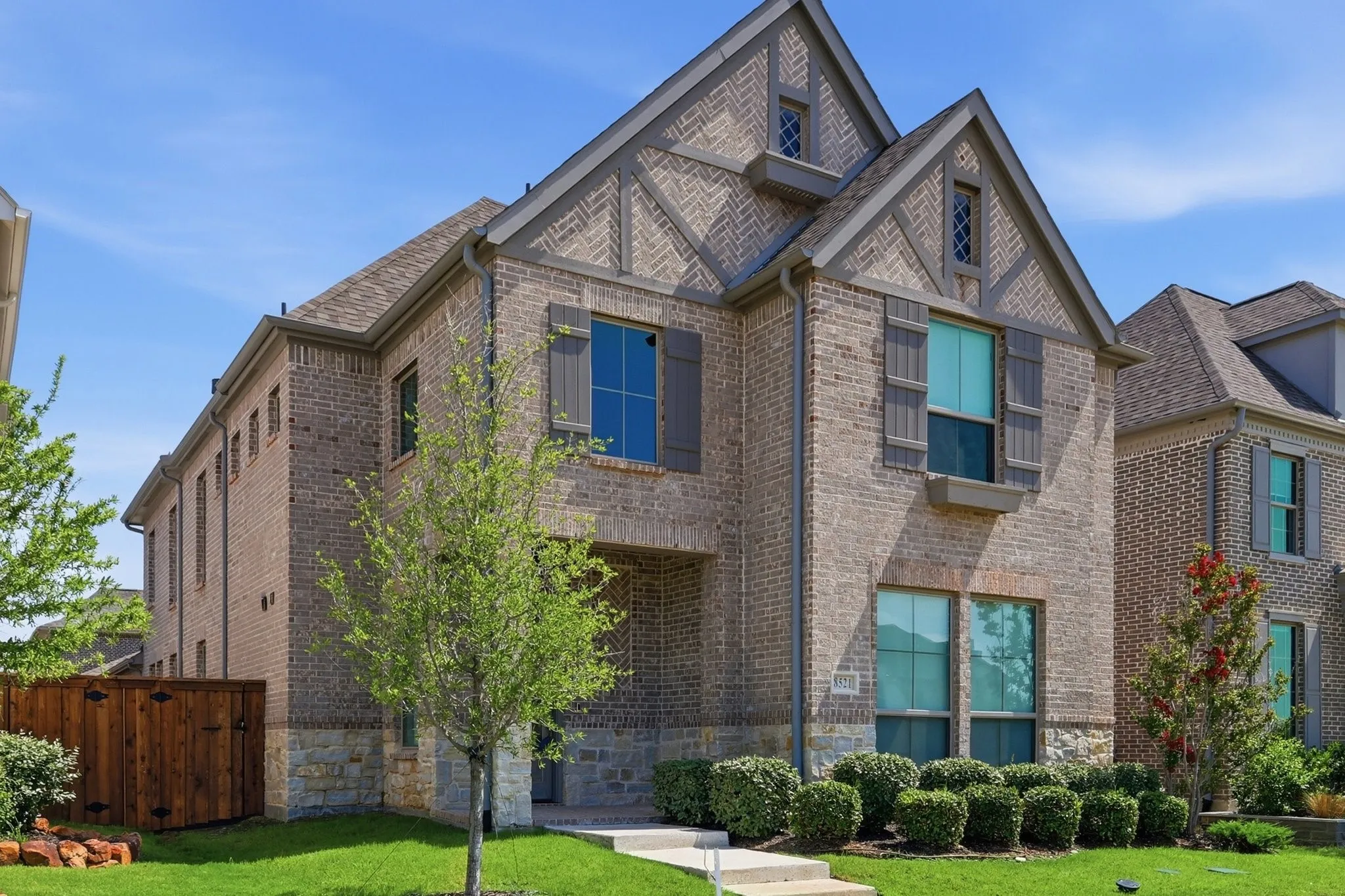 Single Family Residence For Sale in Denton County , 8521 Western, The Colony, Texas 75056, 4 Bedroom, 4 Bathroom, 2 Garage spaces, 2,907 Sqft, built in 2023, mls#21293241, Real Estate Agent in The Colony, Homes For Sale in Denton county, Homes For Sale in The Colony, Realtor in The Colony Texas, Real Estate Brokerage Independent Realty Texas, Luminita Cordes Realtor