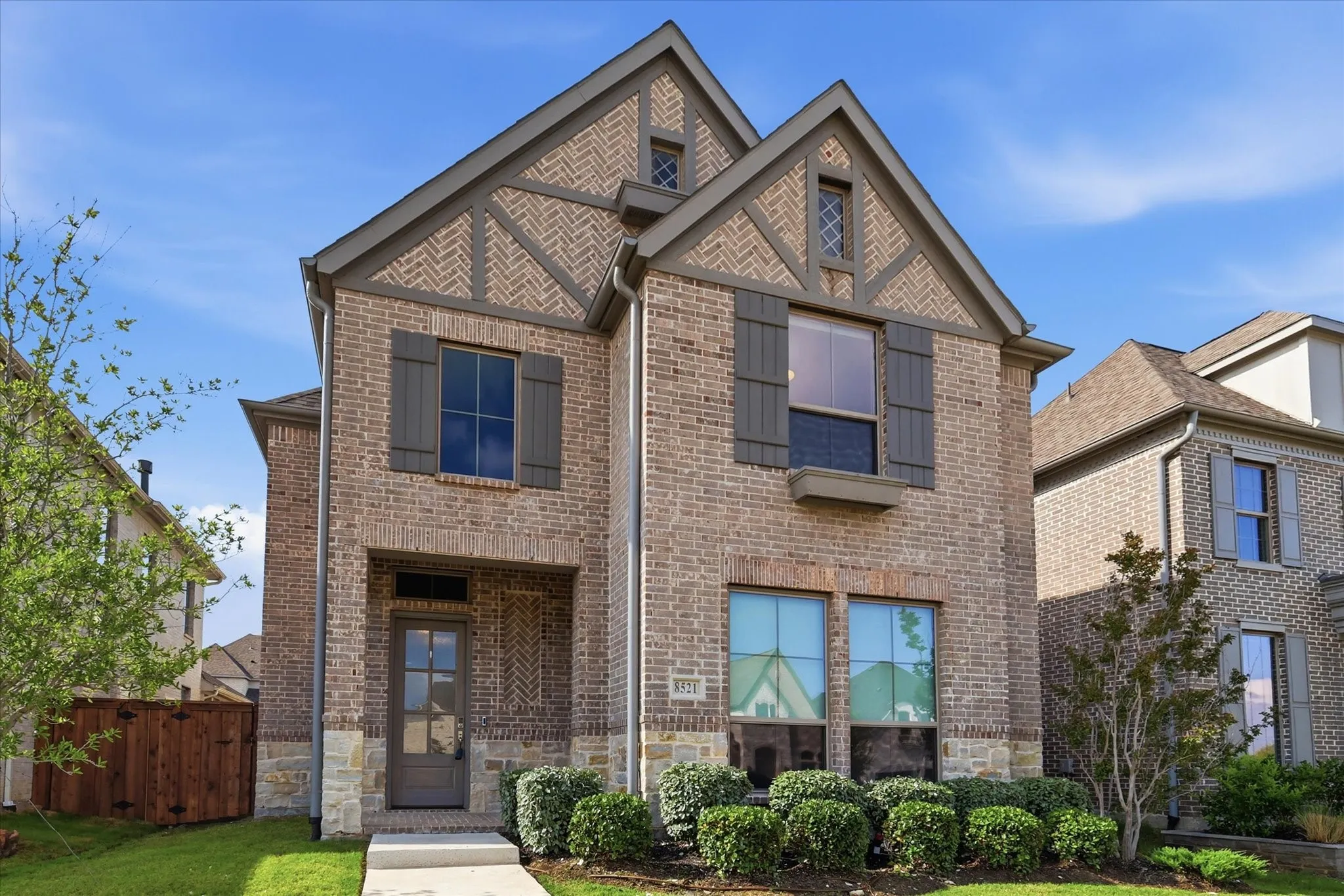 Single Family Residence For Sale in Denton County , 8521 Western, The Colony, Texas 75056, 4 Bedroom, 4 Bathroom, 2 Garage spaces, 2,907 Sqft, built in 2023, mls#21293241, Real Estate Agent in The Colony, Homes For Sale in Denton county, Homes For Sale in The Colony, Realtor in The Colony Texas, Real Estate Brokerage Independent Realty Texas, Luminita Cordes Realtor