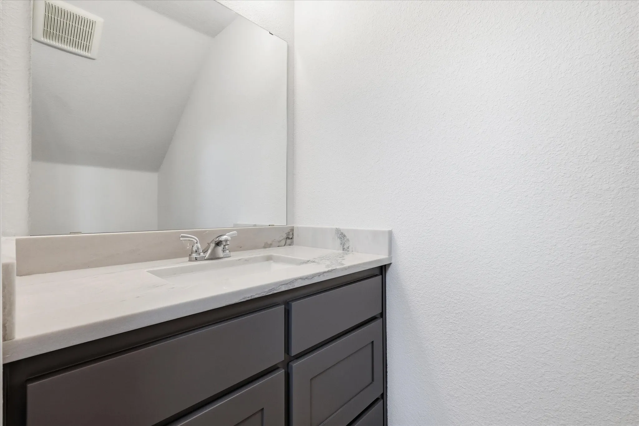 Single Family Residence For Sale in Denton County , 8521 Western, The Colony, Texas 75056, 4 Bedroom, 4 Bathroom, 2 Garage spaces, 2,907 Sqft, built in 2023, mls#21293241, Real Estate Agent in The Colony, Homes For Sale in Denton county, Homes For Sale in The Colony, Realtor in The Colony Texas, Real Estate Brokerage Independent Realty Texas, Luminita Cordes Realtor