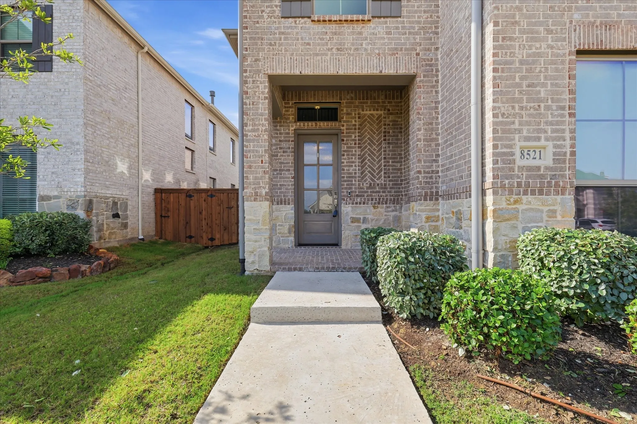 Single Family Residence For Sale in Denton County , 8521 Western, The Colony, Texas 75056, 4 Bedroom, 4 Bathroom, 2 Garage spaces, 2,907 Sqft, built in 2023, mls#21293241, Real Estate Agent in The Colony, Homes For Sale in Denton county, Homes For Sale in The Colony, Realtor in The Colony Texas, Real Estate Brokerage Independent Realty Texas, Luminita Cordes Realtor