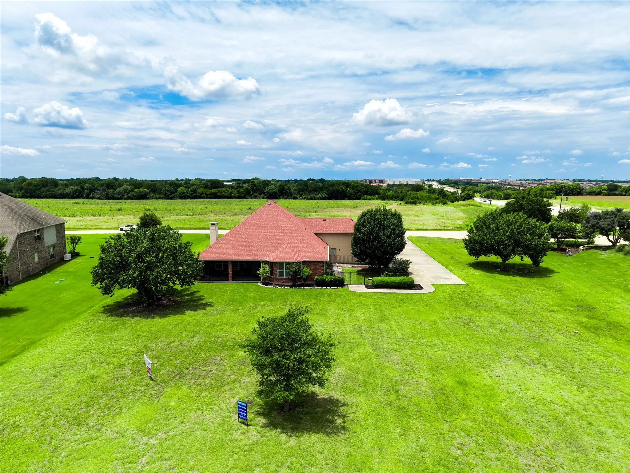 Single Family Residence For Sale in Collin County , 101 Island Way, Princeton, Texas 75407, 4 Bedroom, 3 Bathroom, 3 Garage spaces, 2,735 Sqft, built in 2001, mls#21204056, Real Estate Agent in Princeton, Homes For Sale in Collin county, Homes For Sale in Princeton, Realtor in Princeton Texas, Real Estate Brokerage Independent Realty Texas, Luminita Cordes Realtor