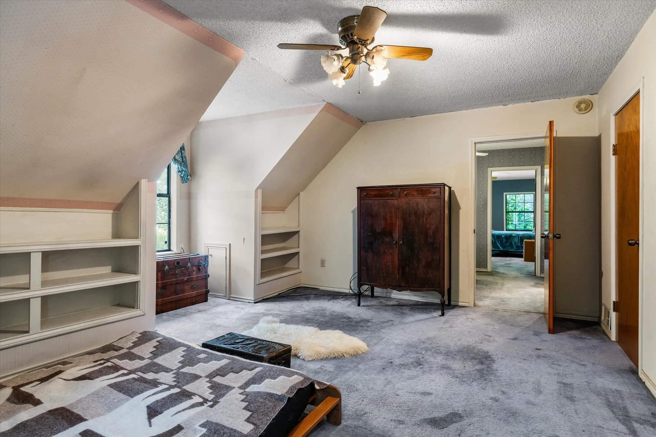 Single Family Residence For Sale in Van Zandt County , 540 Vz County Road 3724, Wills Point, Texas 75169, 3 Bedroom, 3 Bathroom, Garage spaces, 2,224 Sqft, built in 1969, mls#21290708, Real Estate Agent in Wills Point, Homes For Sale in Van Zandt county, Homes For Sale in Wills Point, Realtor in Wills Point Texas, Real Estate Brokerage Independent Realty Texas, Luminita Cordes Realtor