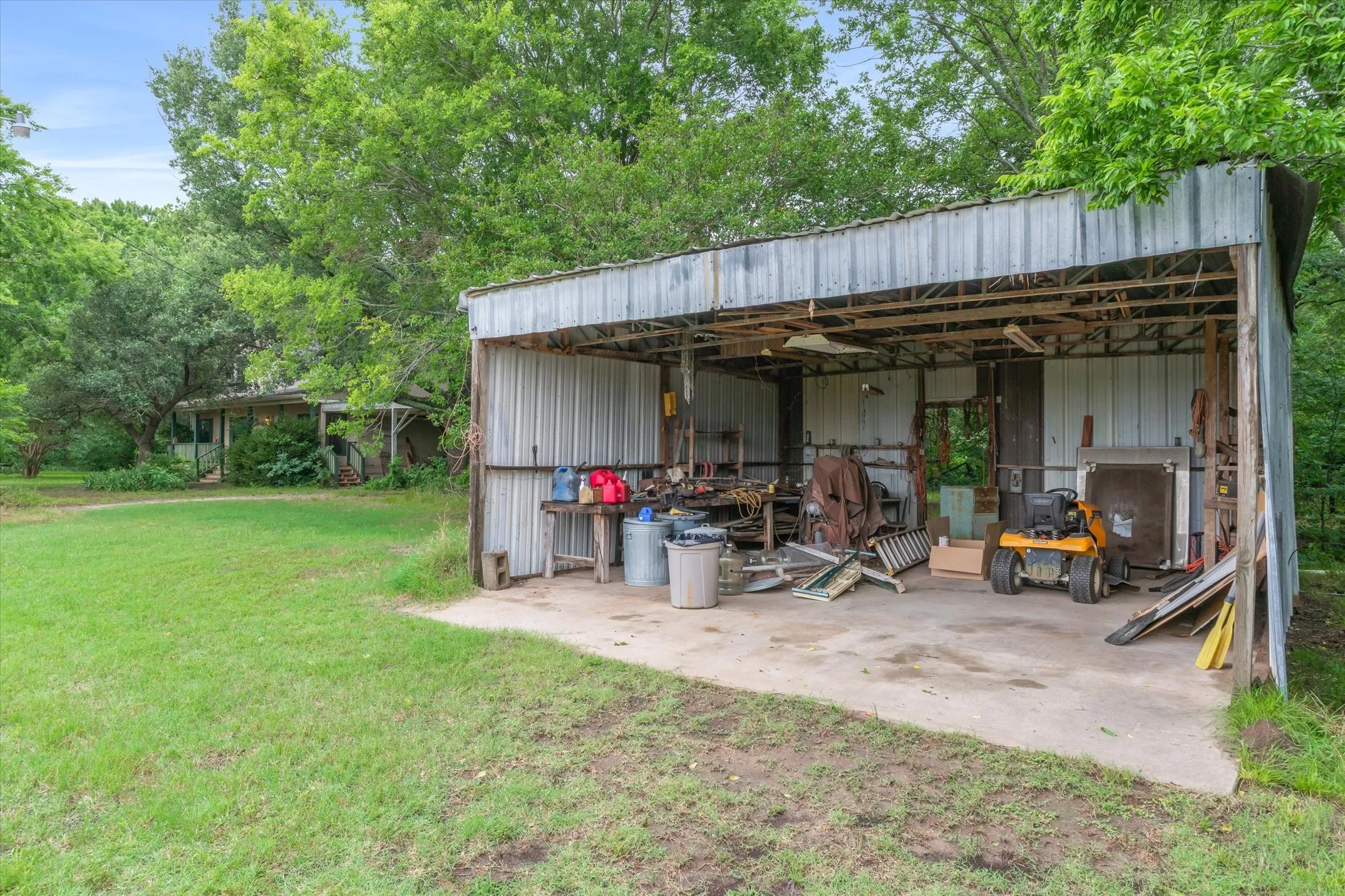 Storage shed