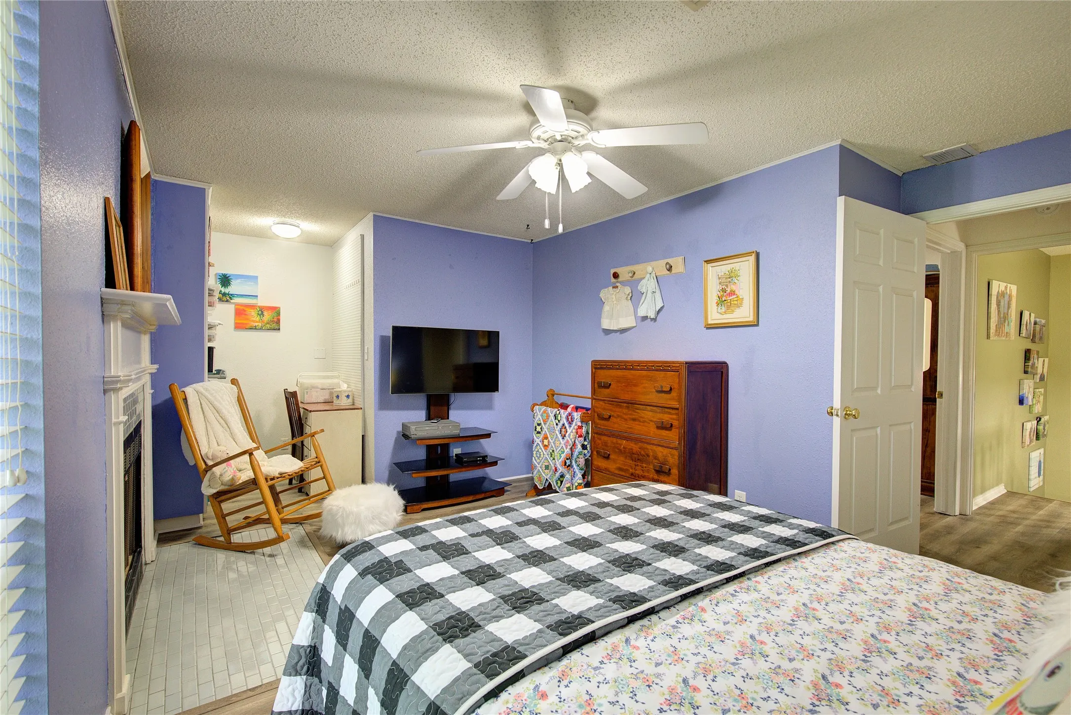Bedroom 3 has study nook with built-in bookcases.