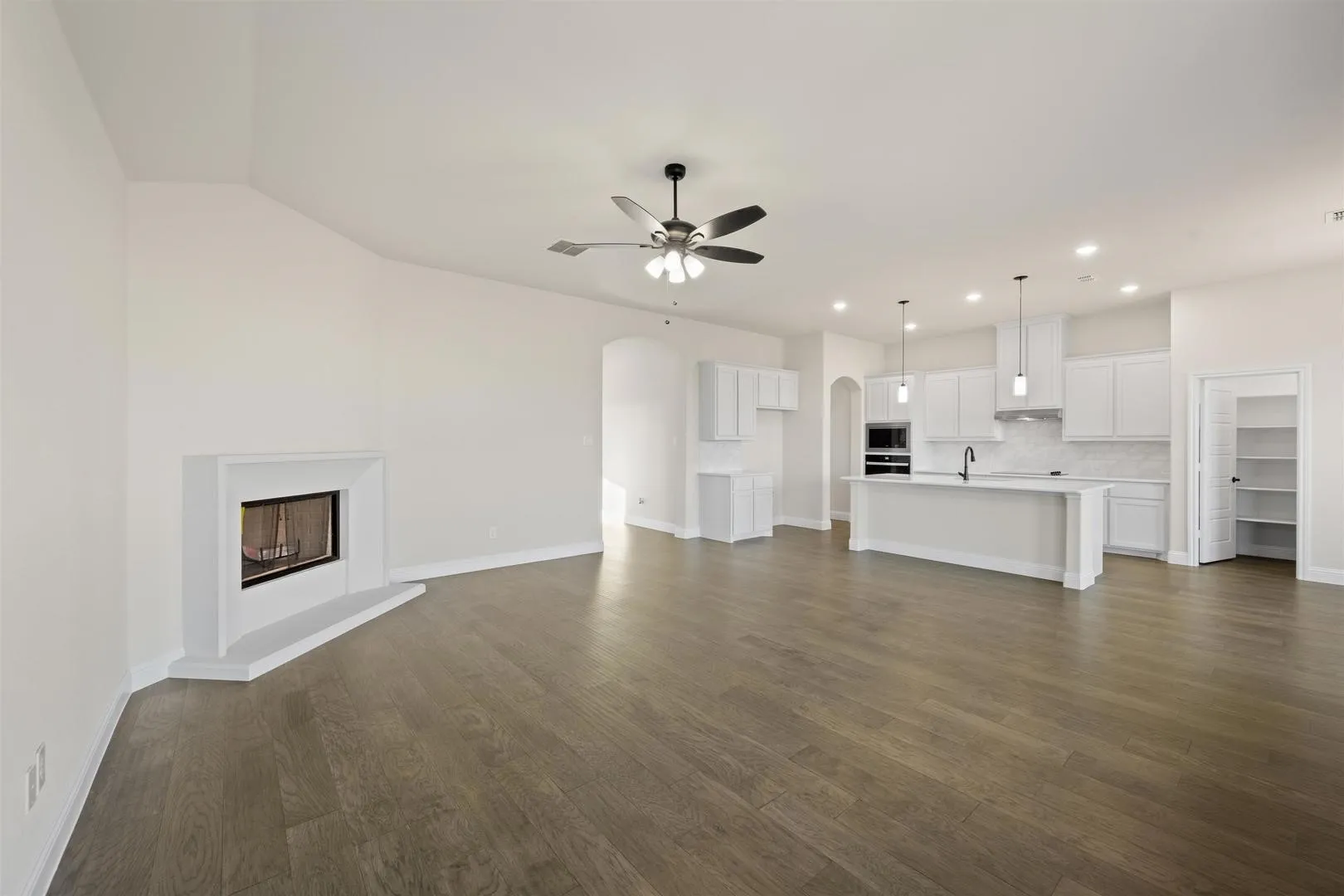 Concept 2464-Living Room