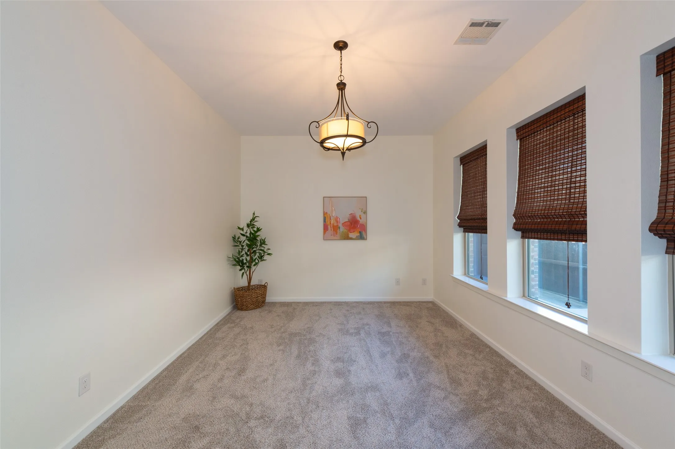Single Family Residence For Rent in Tarrant County , 1008 Lone Ivory Trail, Arlington, Texas 76005, 3 Bedroom, 2 Bathroom, 2 Garage spaces, 1,638 Sqft, built in 2014, mls#21294028, Real Estate Agent in Arlington, Homes For Rent in Tarrant county, Homes For Rent in Arlington, Realtor in Arlington Texas, Real Estate Brokerage Independent Realty Texas, Luminita Cordes Realtor