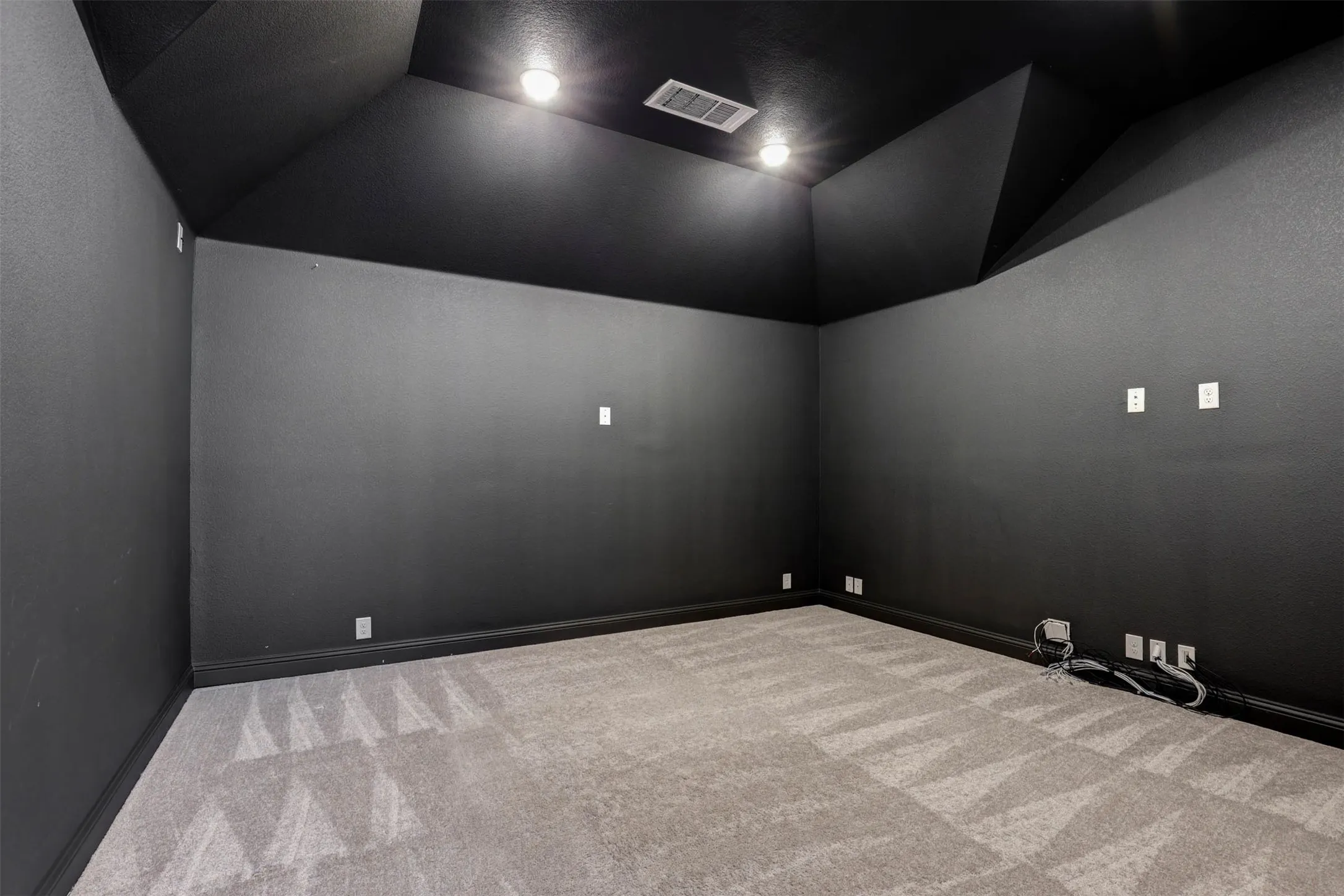Single Family Residence For Sale in Tarrant County , 11509 Falcon Trace Drive, Fort Worth, Texas 76244, 4 Bedroom, 3 Bathroom, 2 Garage spaces, 3,368 Sqft, built in 2022, mls#21292317, Real Estate Agent in Fort Worth, Homes For Sale in Tarrant county, Homes For Sale in Fort Worth, Realtor in Fort Worth Texas, Real Estate Brokerage Independent Realty Texas, Luminita Cordes Realtor