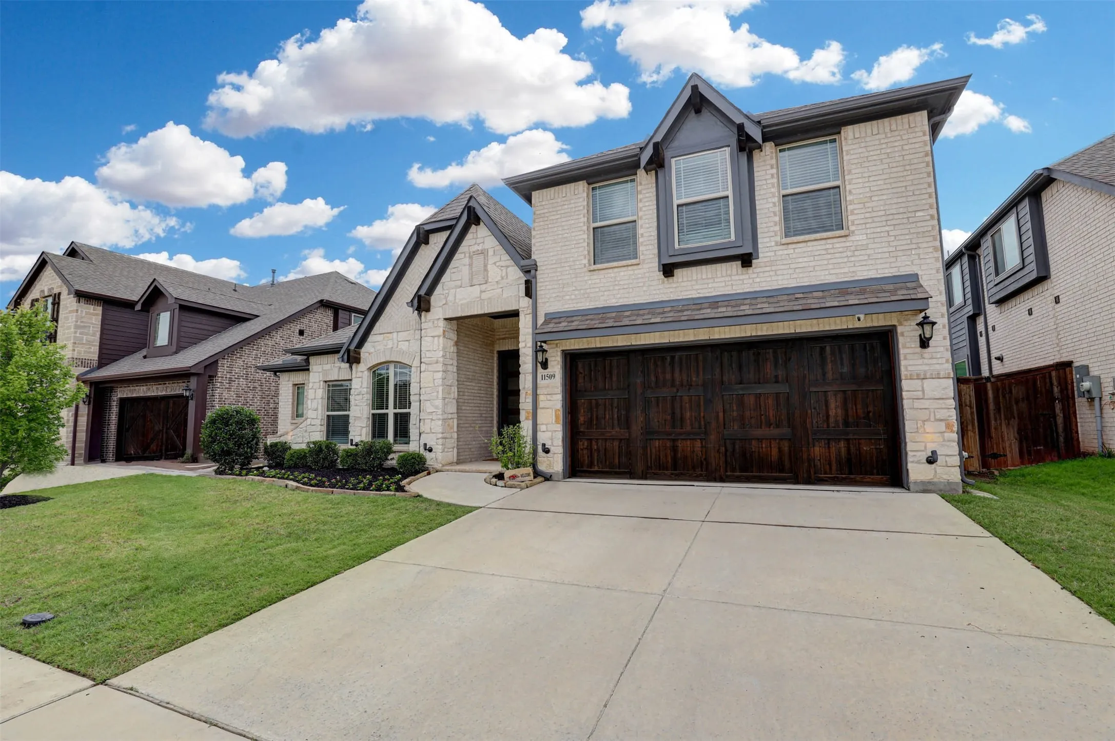 Single Family Residence For Sale in Tarrant County , 11509 Falcon Trace Drive, Fort Worth, Texas 76244, 4 Bedroom, 3 Bathroom, 2 Garage spaces, 3,368 Sqft, built in 2022, mls#21292317, Real Estate Agent in Fort Worth, Homes For Sale in Tarrant county, Homes For Sale in Fort Worth, Realtor in Fort Worth Texas, Real Estate Brokerage Independent Realty Texas, Luminita Cordes Realtor